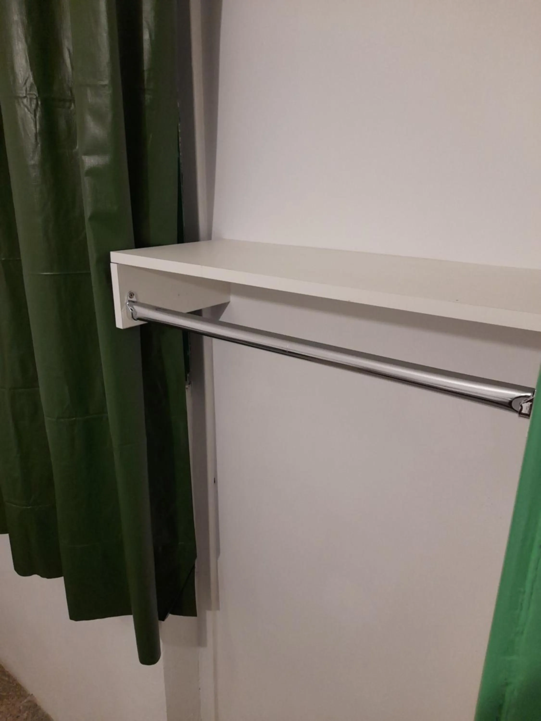 LÍAH Hostel & Suites