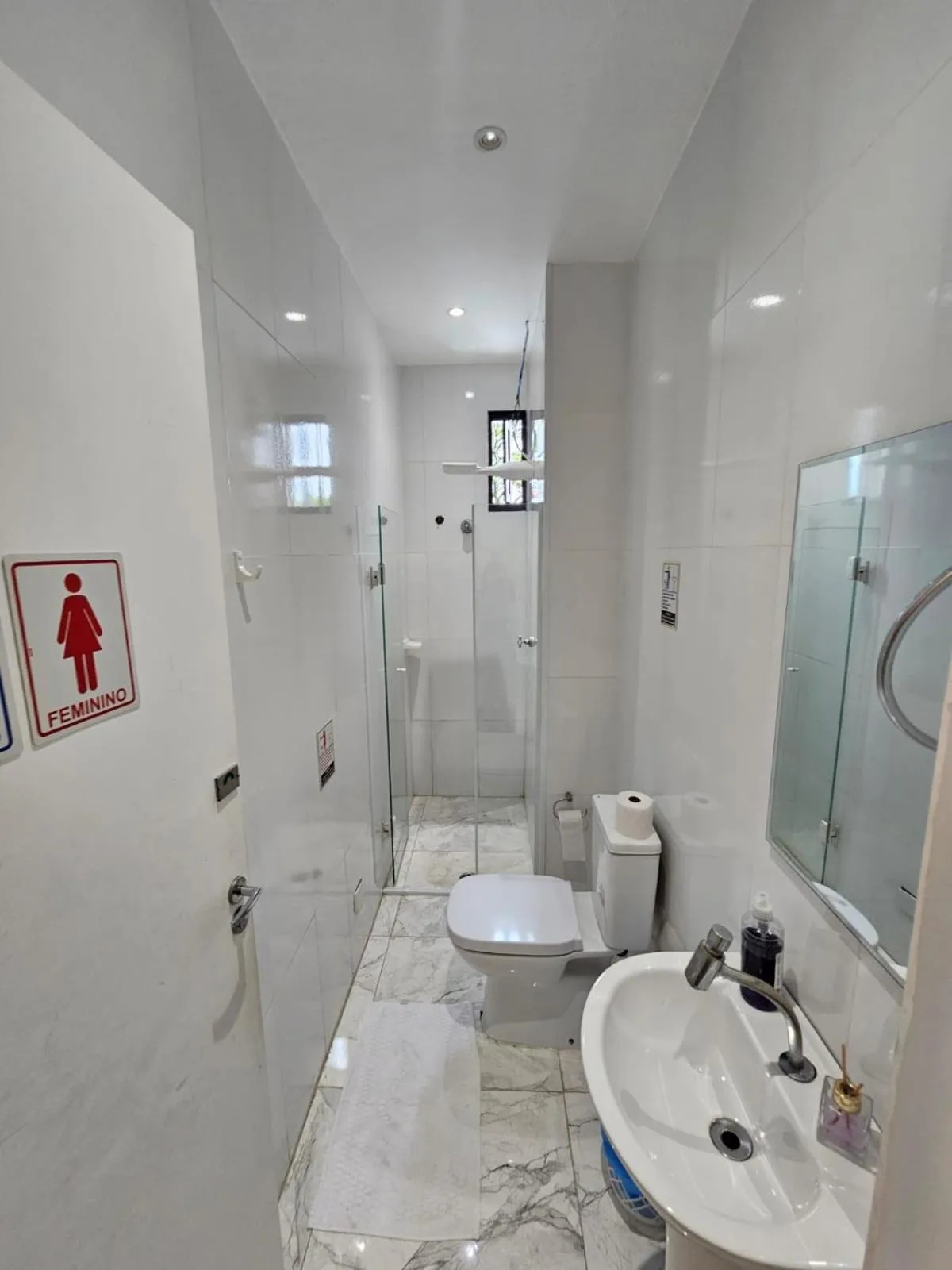 LÍAH Hostel & Suites