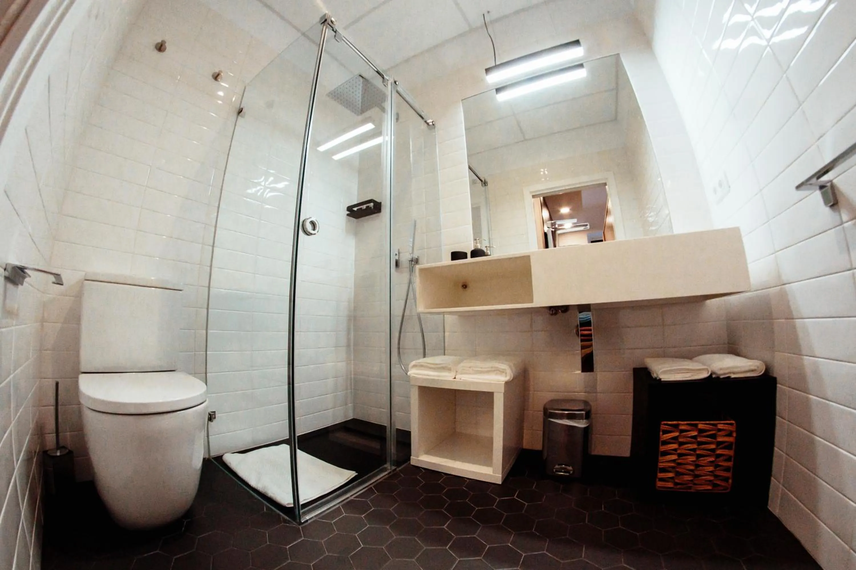 Bathroom in Apartamentos Plaza de España 6