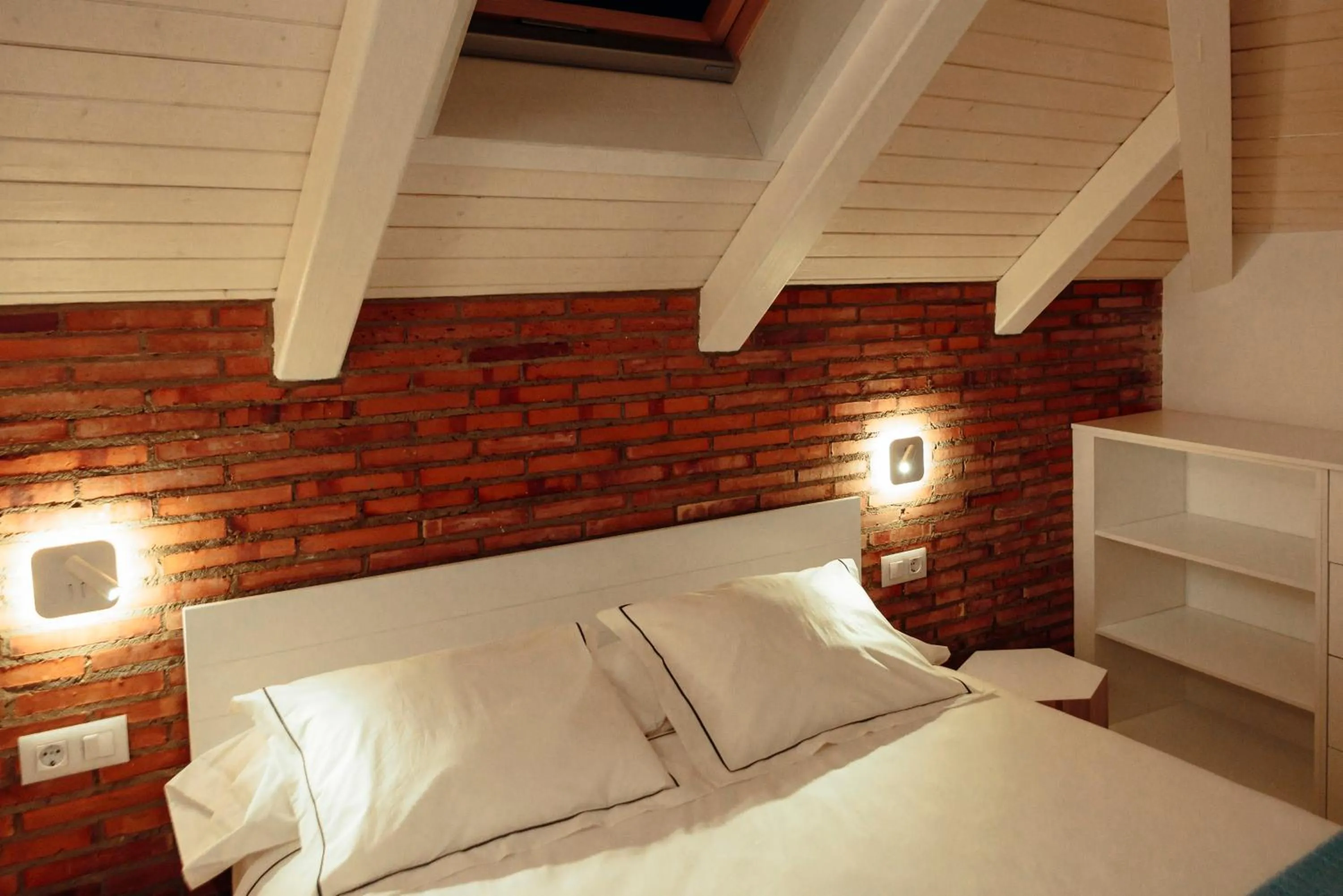 Bedroom, Bed in Apartamentos Plaza de España 6