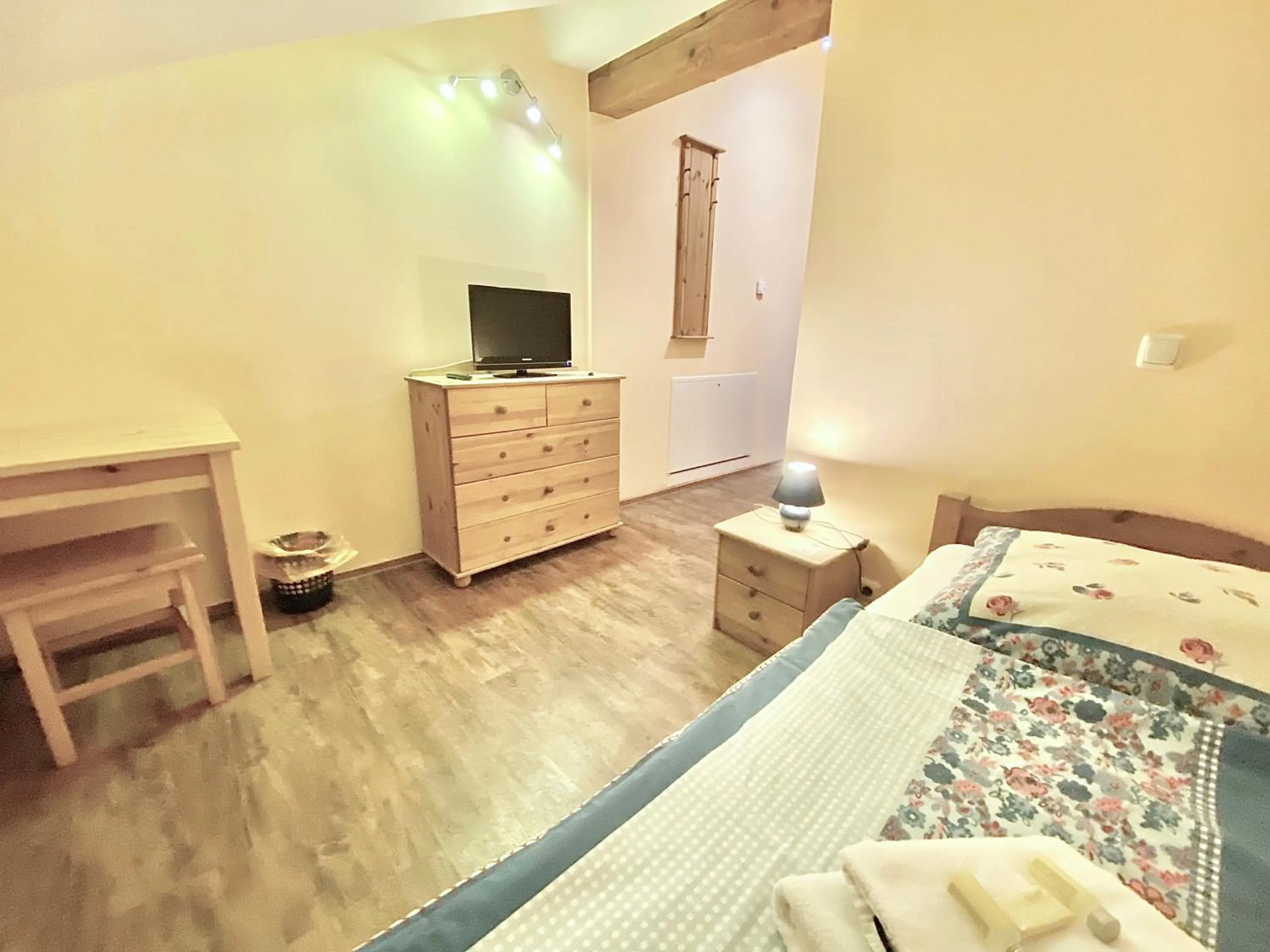 Photo of the whole room, Bed in Pension Laurent Ranch