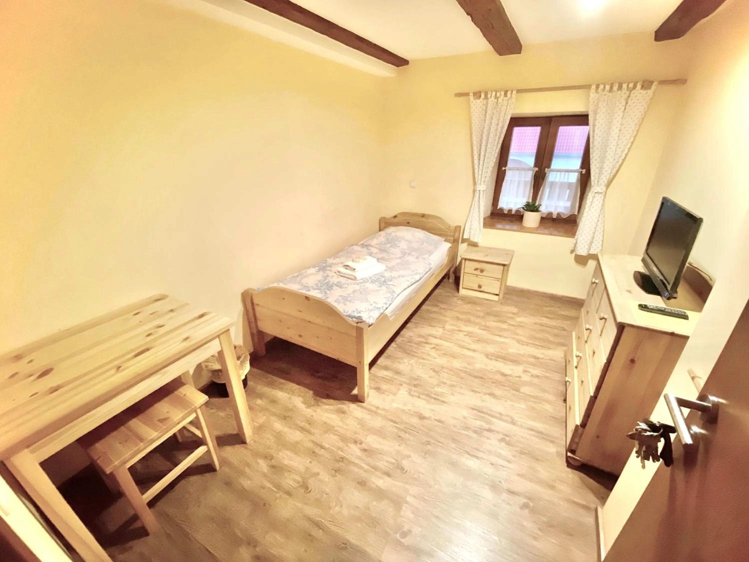 Photo of the whole room, Bed in Pension Laurent Ranch