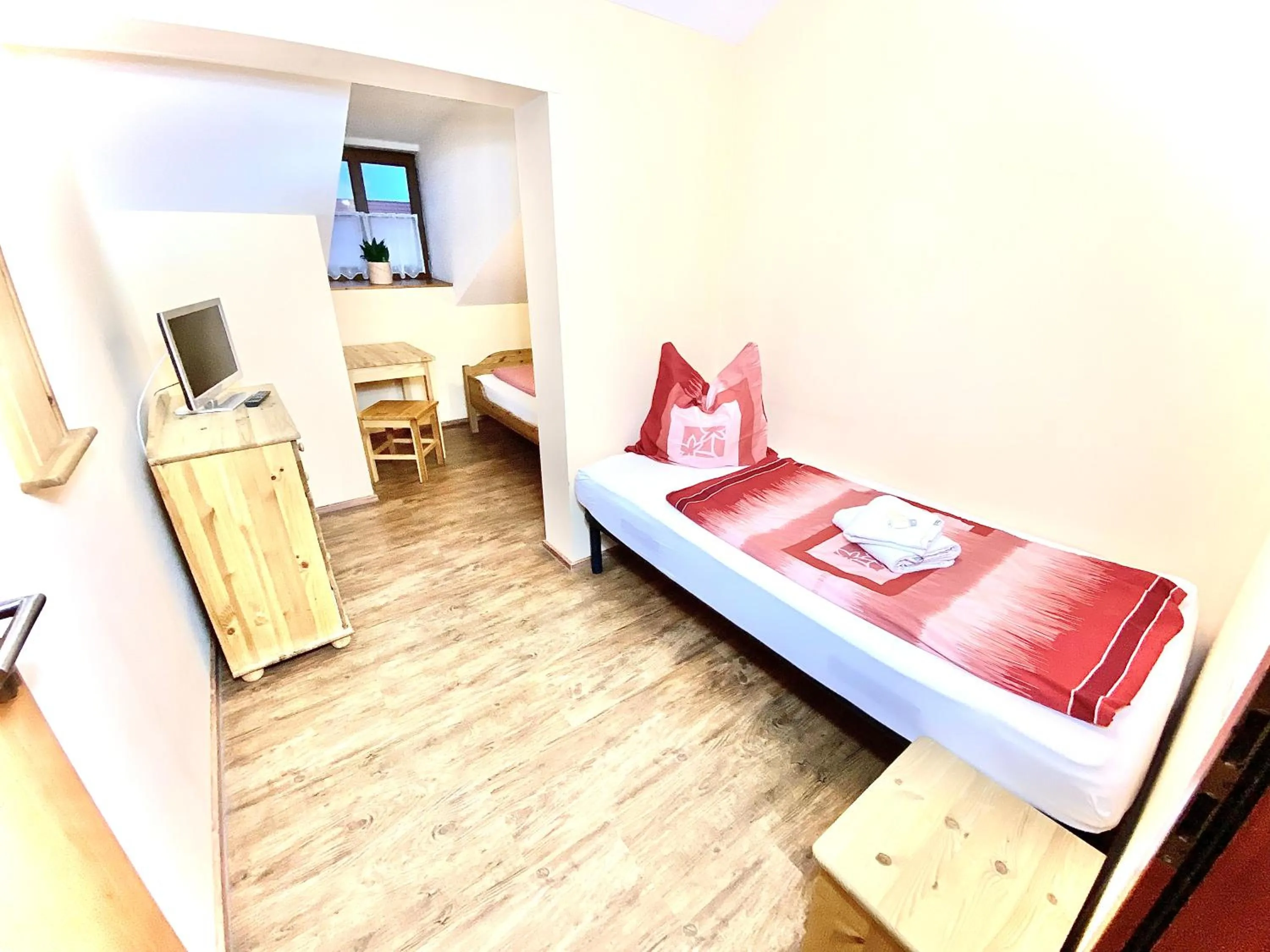 Photo of the whole room, Bed in Pension Laurent Ranch