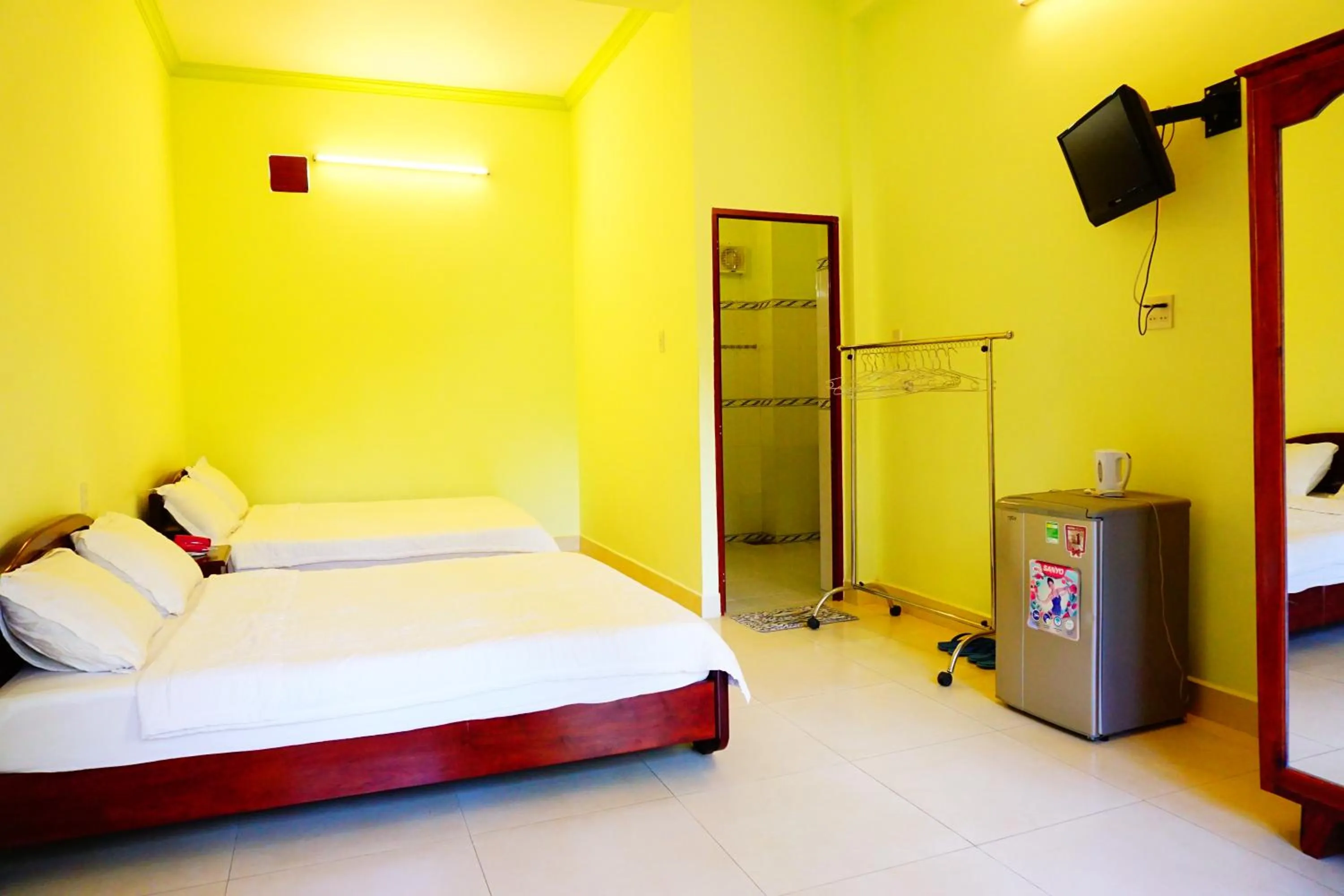 Bedroom, Bed in Cat Tien Guesthouse