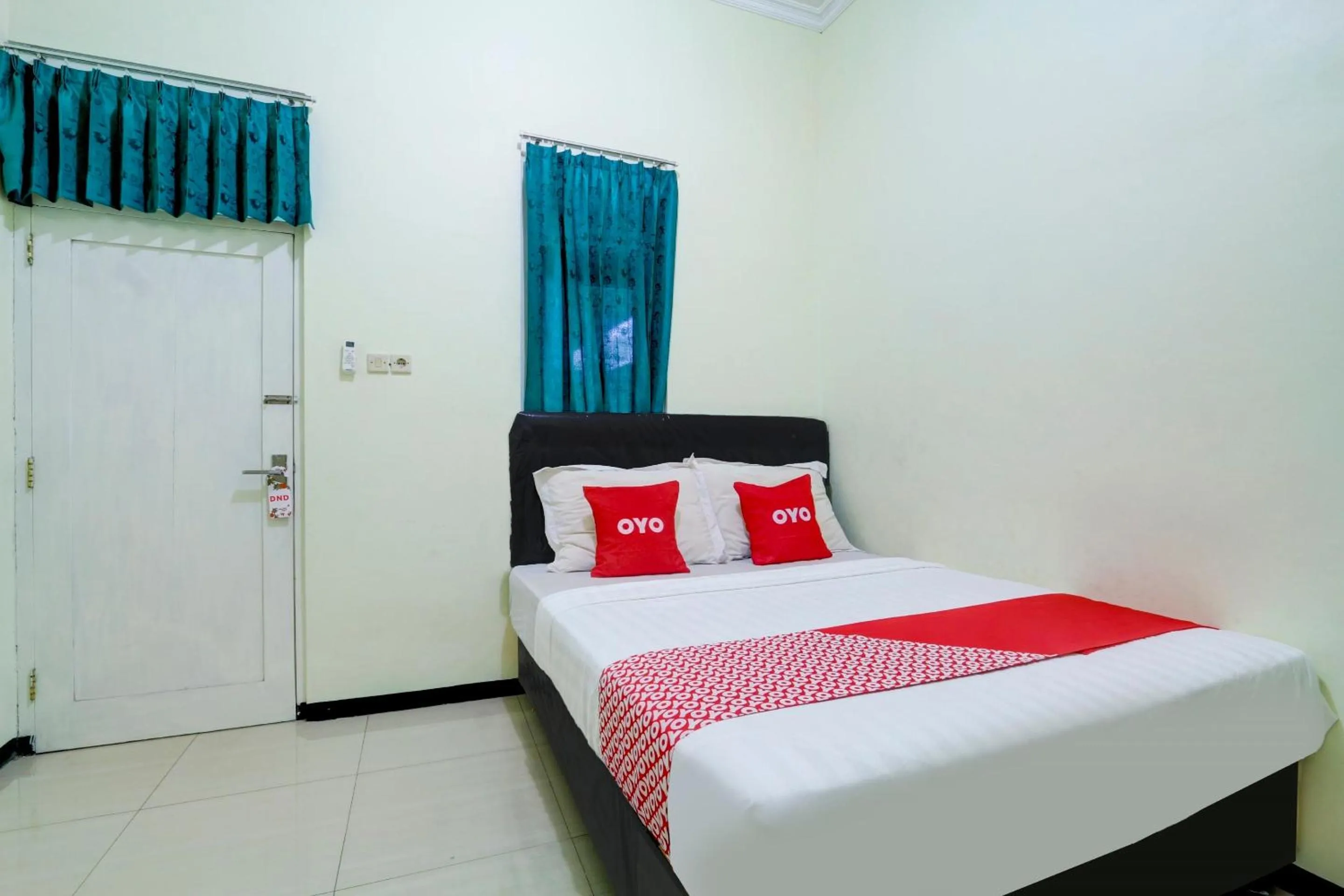 Deluxe Suite in Capital O 90709 Djati Guest House