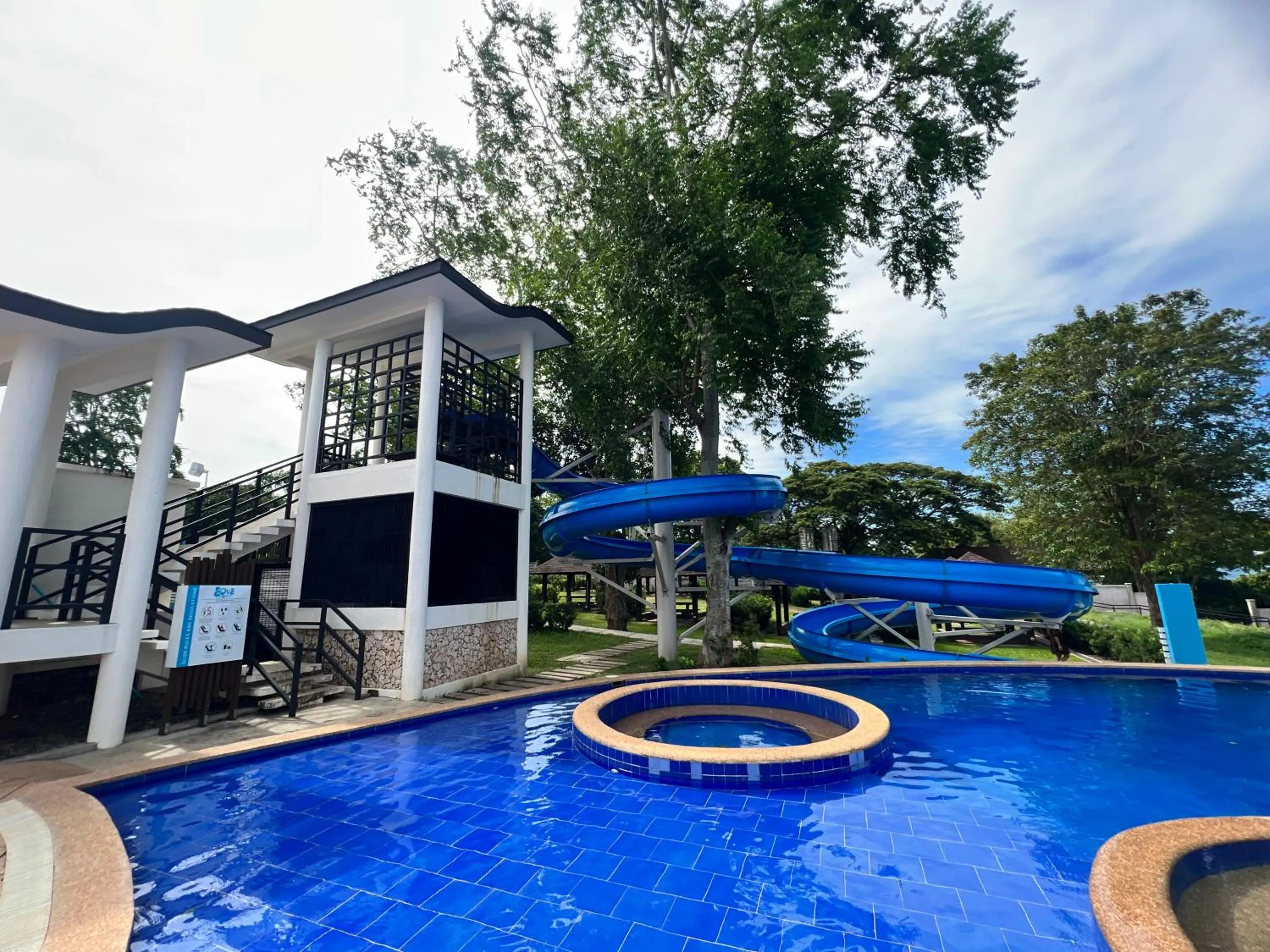 Pool view in Crusoe Cabins Costa Azalea