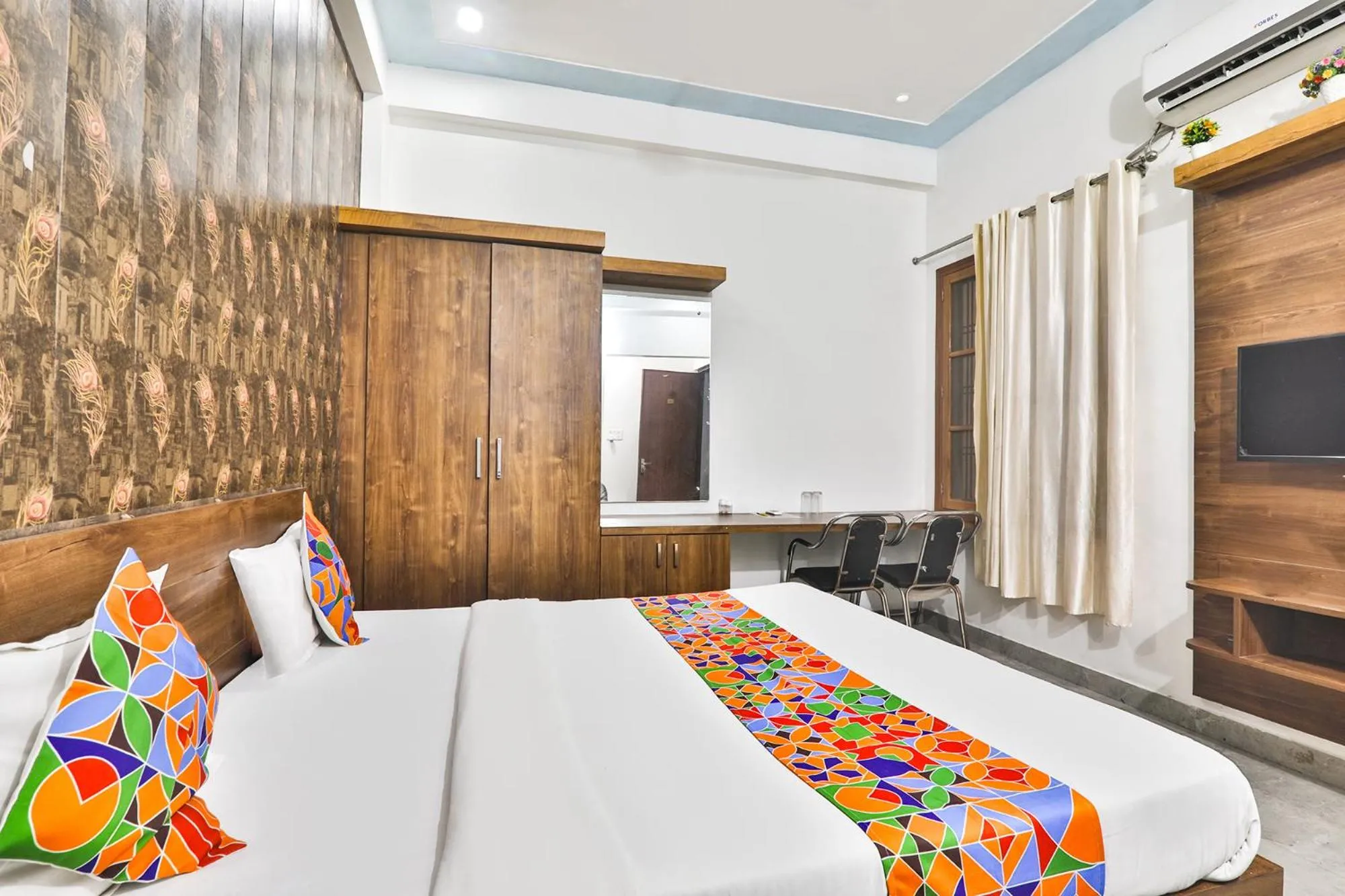 Bed in FabHotel Anant Inn