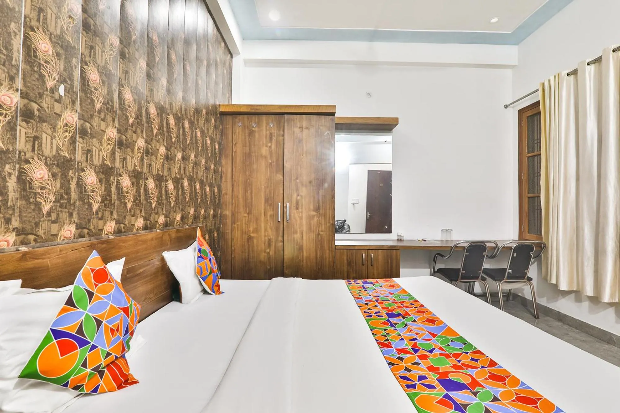 Bed in FabHotel Anant Inn