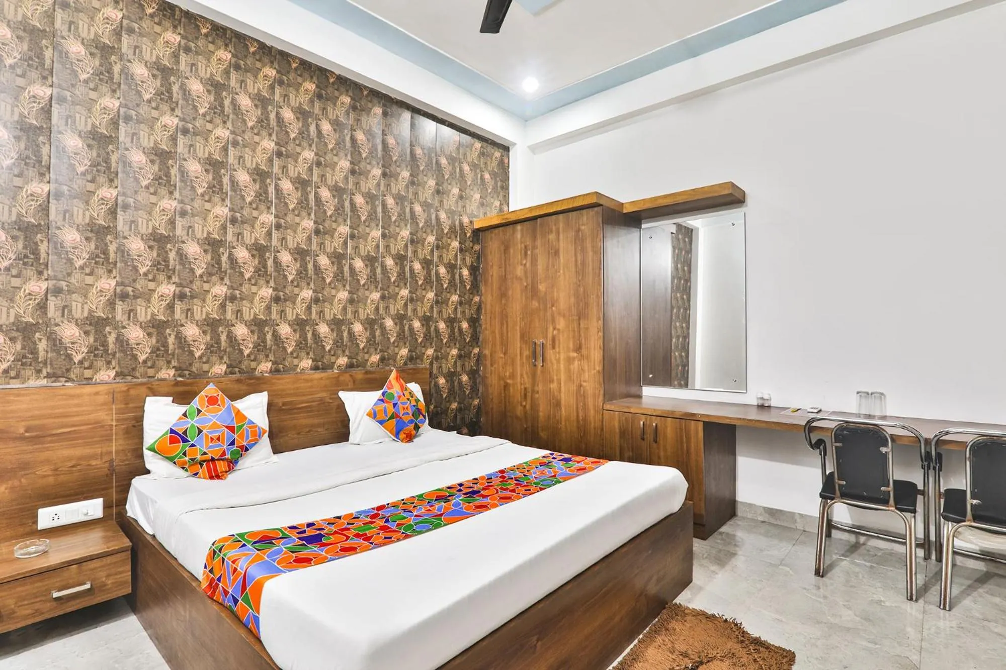 Bedroom in FabHotel Anant Inn