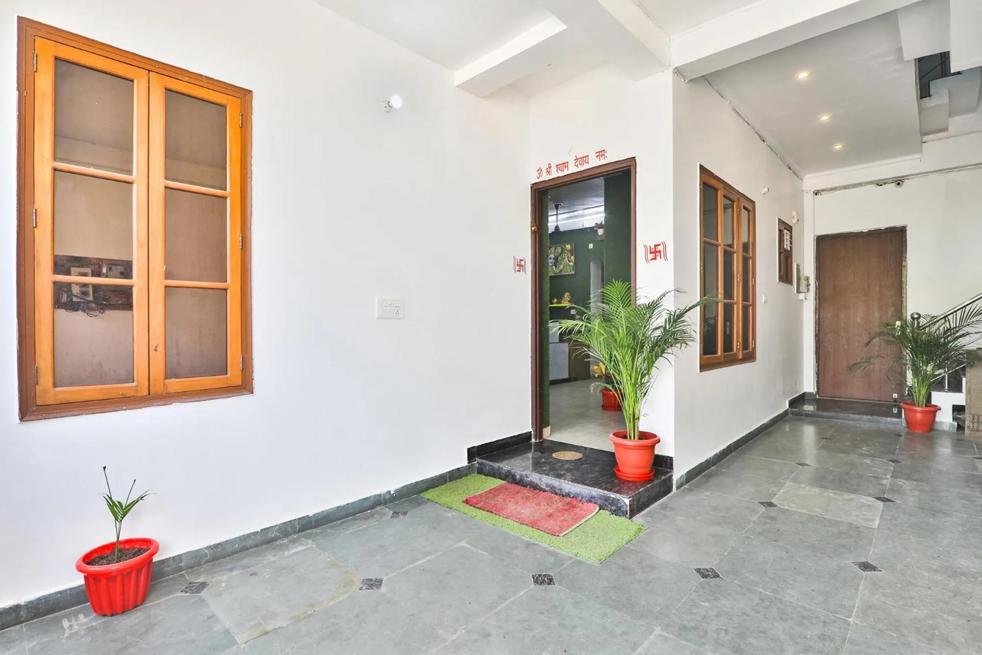 Facade/entrance in FabHotel Anant Inn