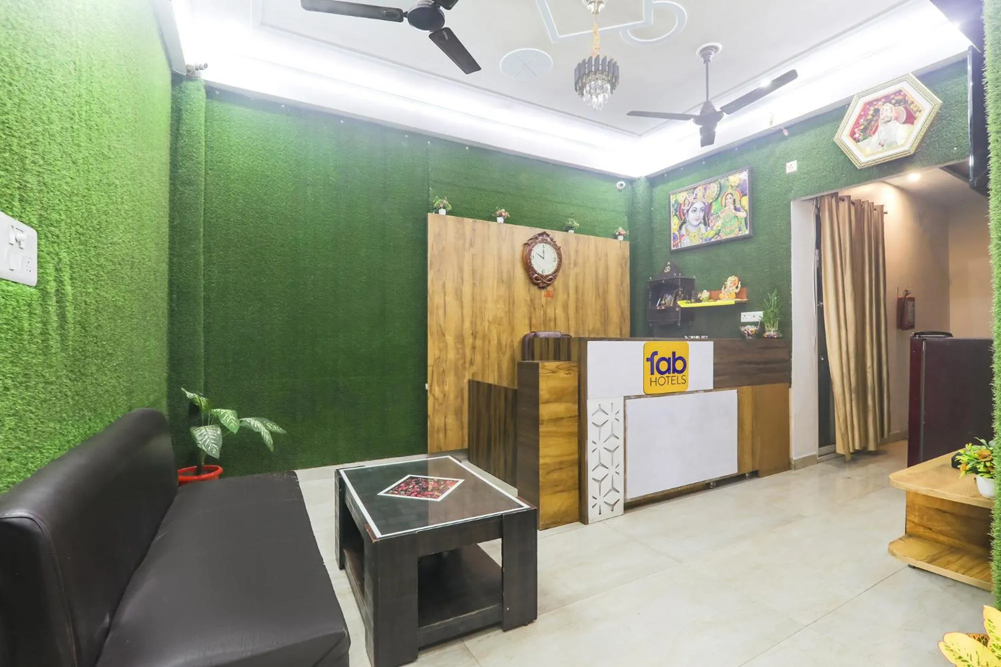 Lobby or reception in FabHotel Anant Inn