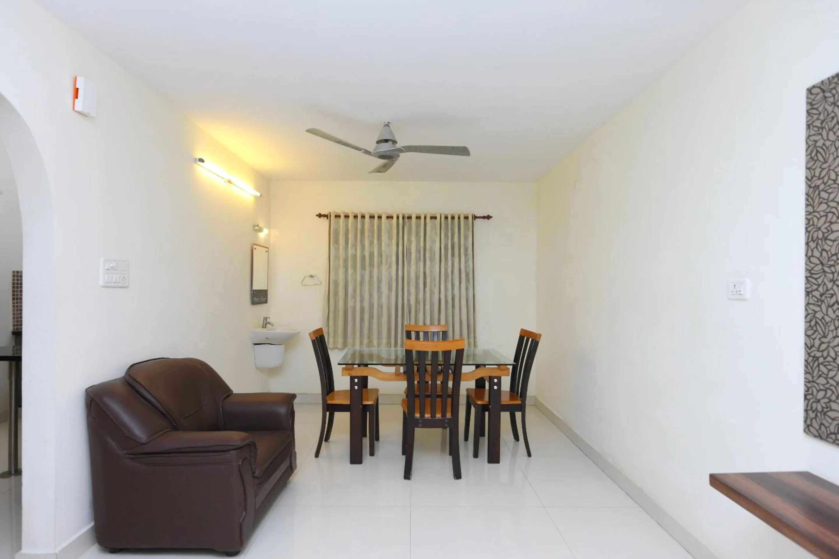 Lobby or reception in Hotel O The OAKS Residency