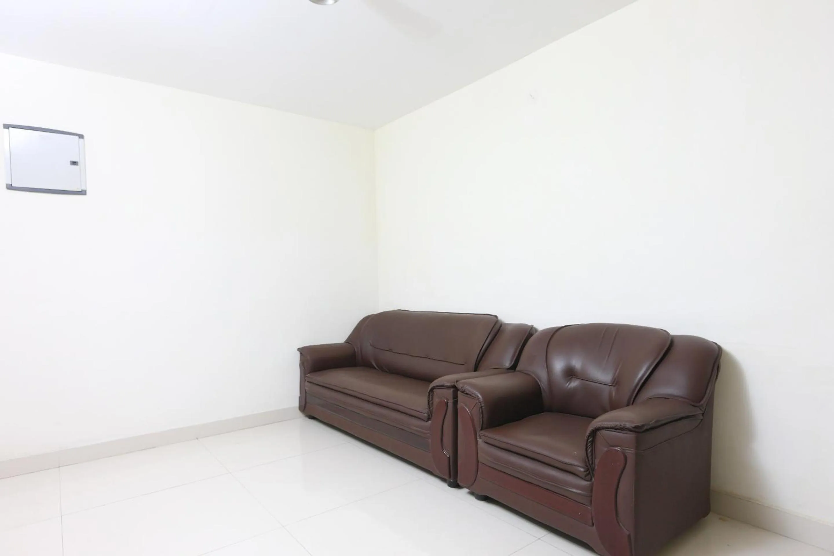 Lobby or reception in Hotel O The OAKS Residency