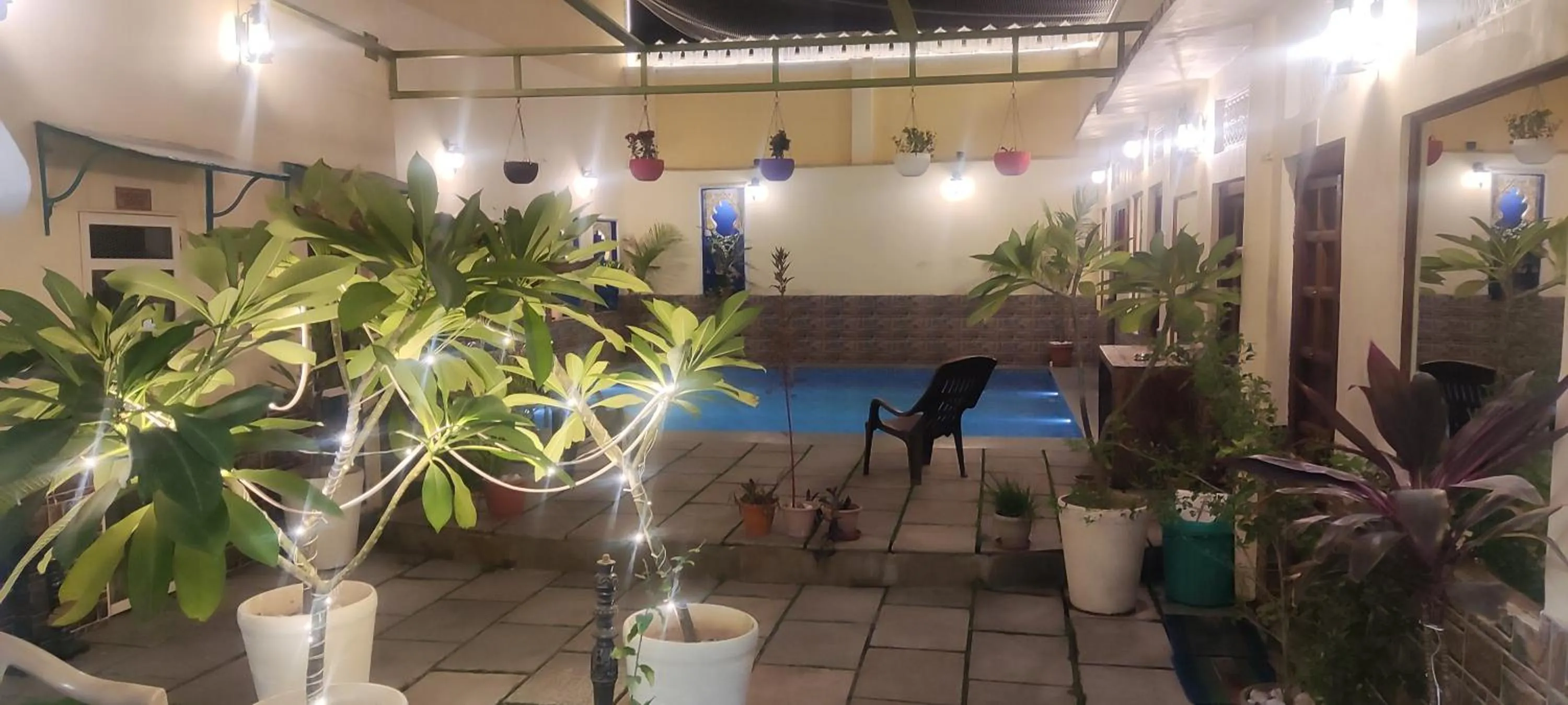 Night in Hotel Ushaan Haveli