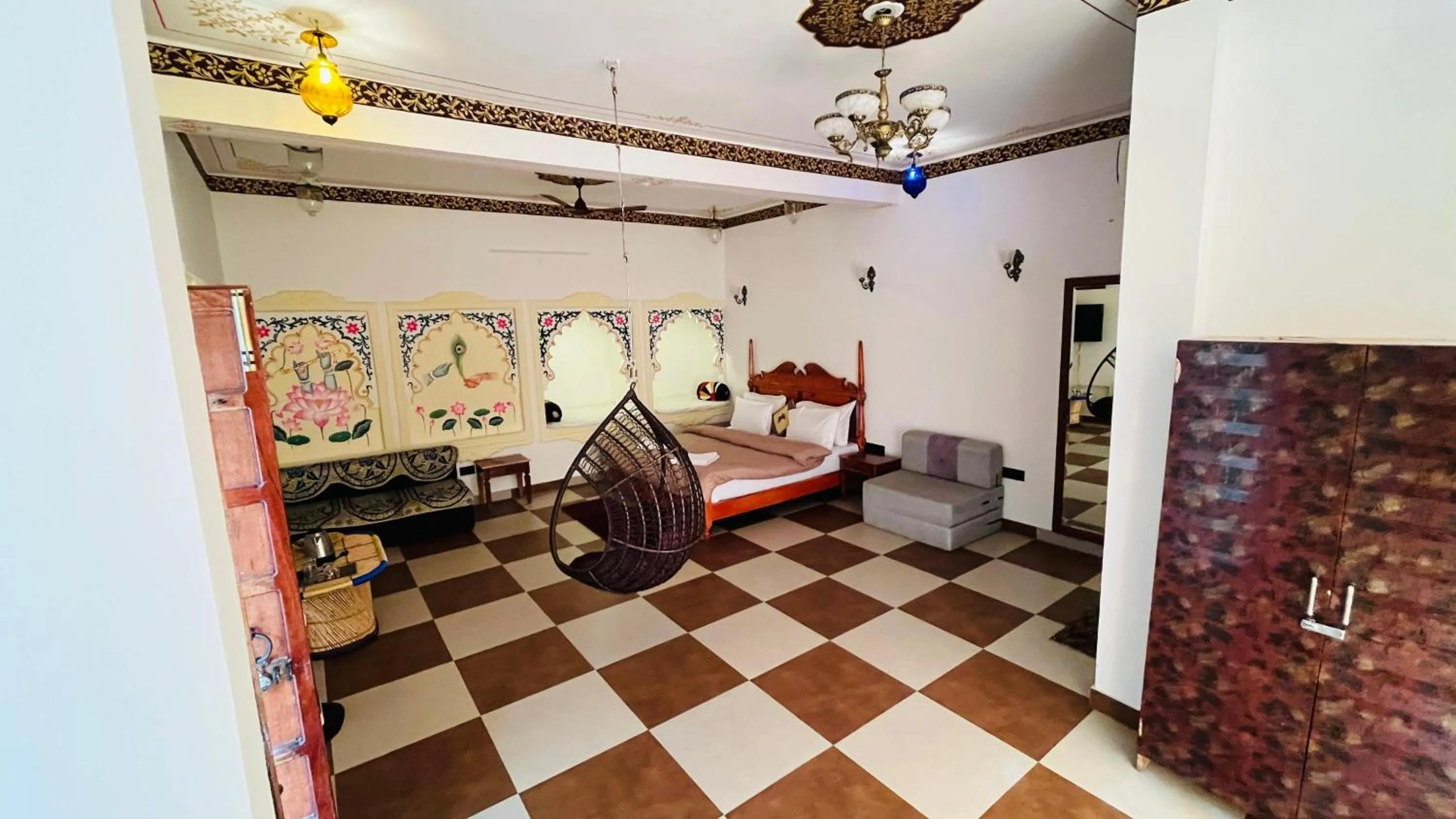 Bedroom in Hotel Ushaan Haveli
