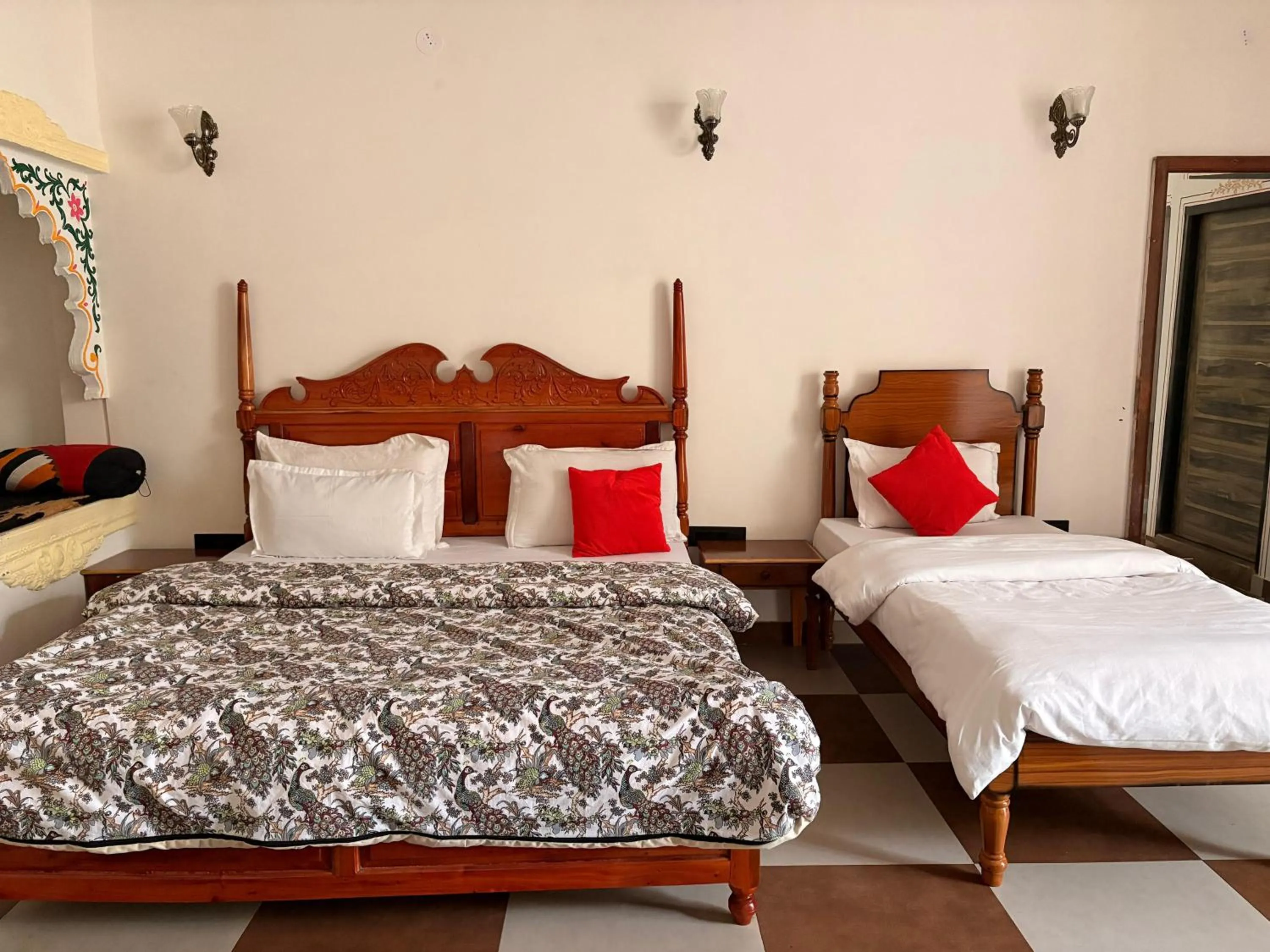 Bedroom, Bed in Hotel Ushaan Haveli