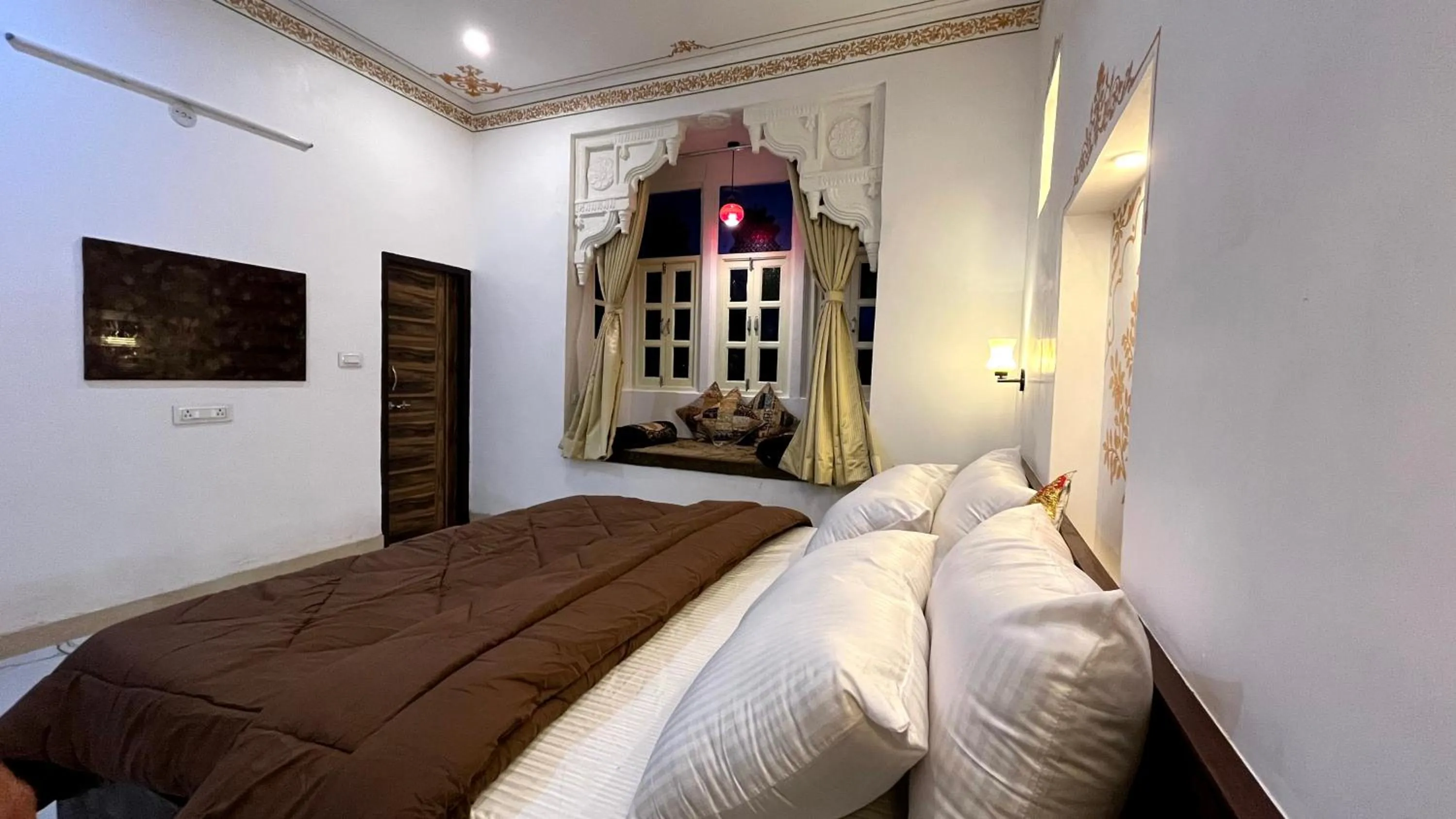 Photo of the whole room, Bed in Hotel Ushaan Haveli