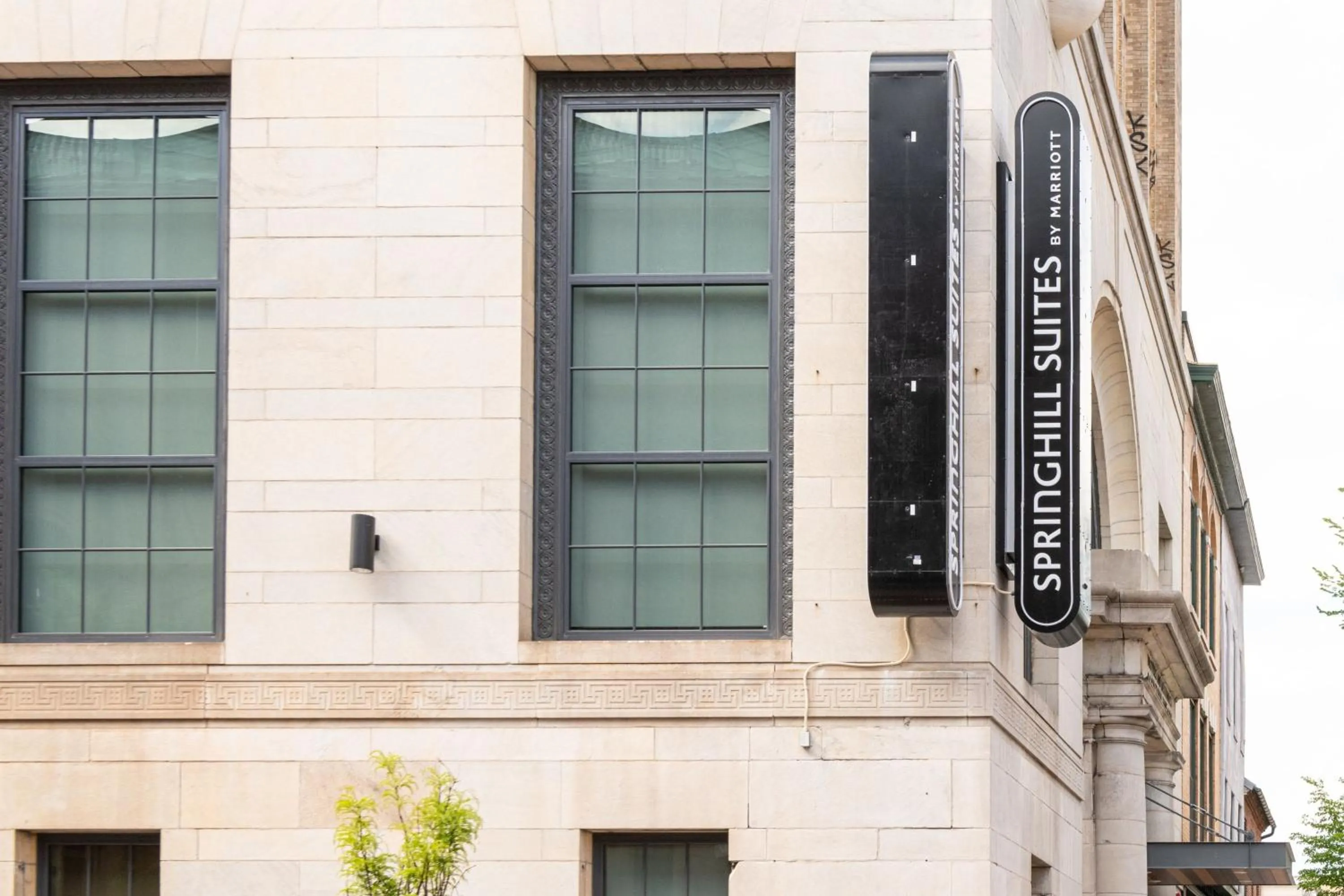 Property building in SpringHill Suites by Marriott Baltimore Downtown Convention Center Area