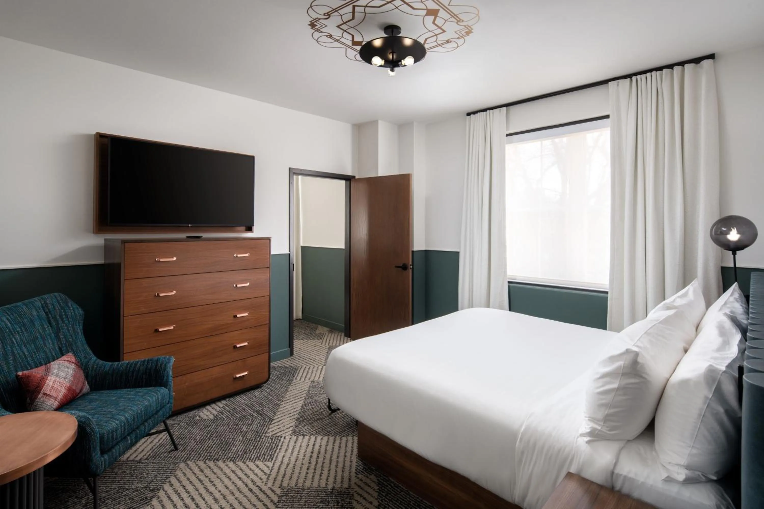 Bedroom, Bed in Hotel Forty Five, Macon, a Tribute Portfolio Hotel