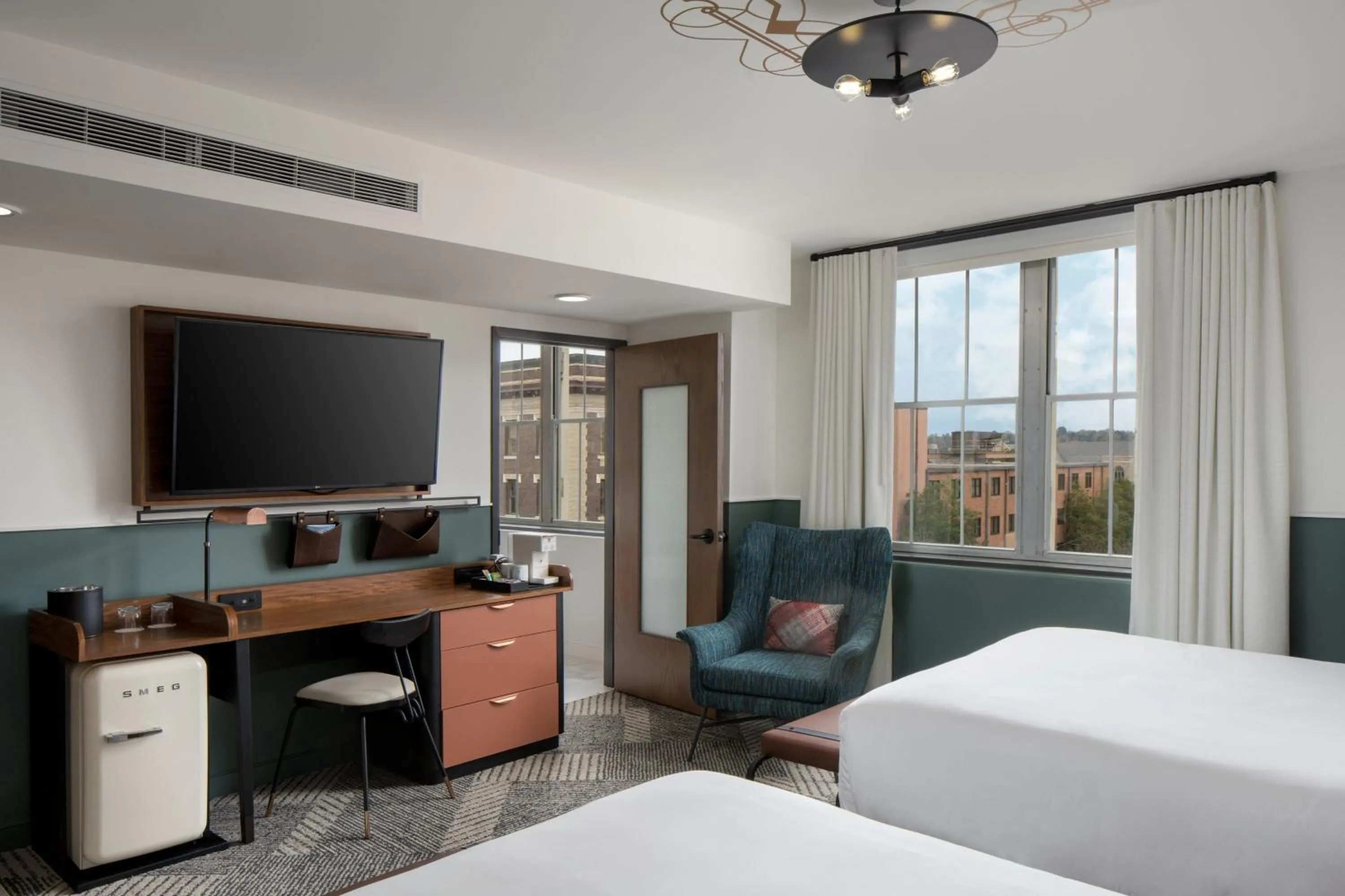 Bedroom, Bed in Hotel Forty Five, Macon, a Tribute Portfolio Hotel