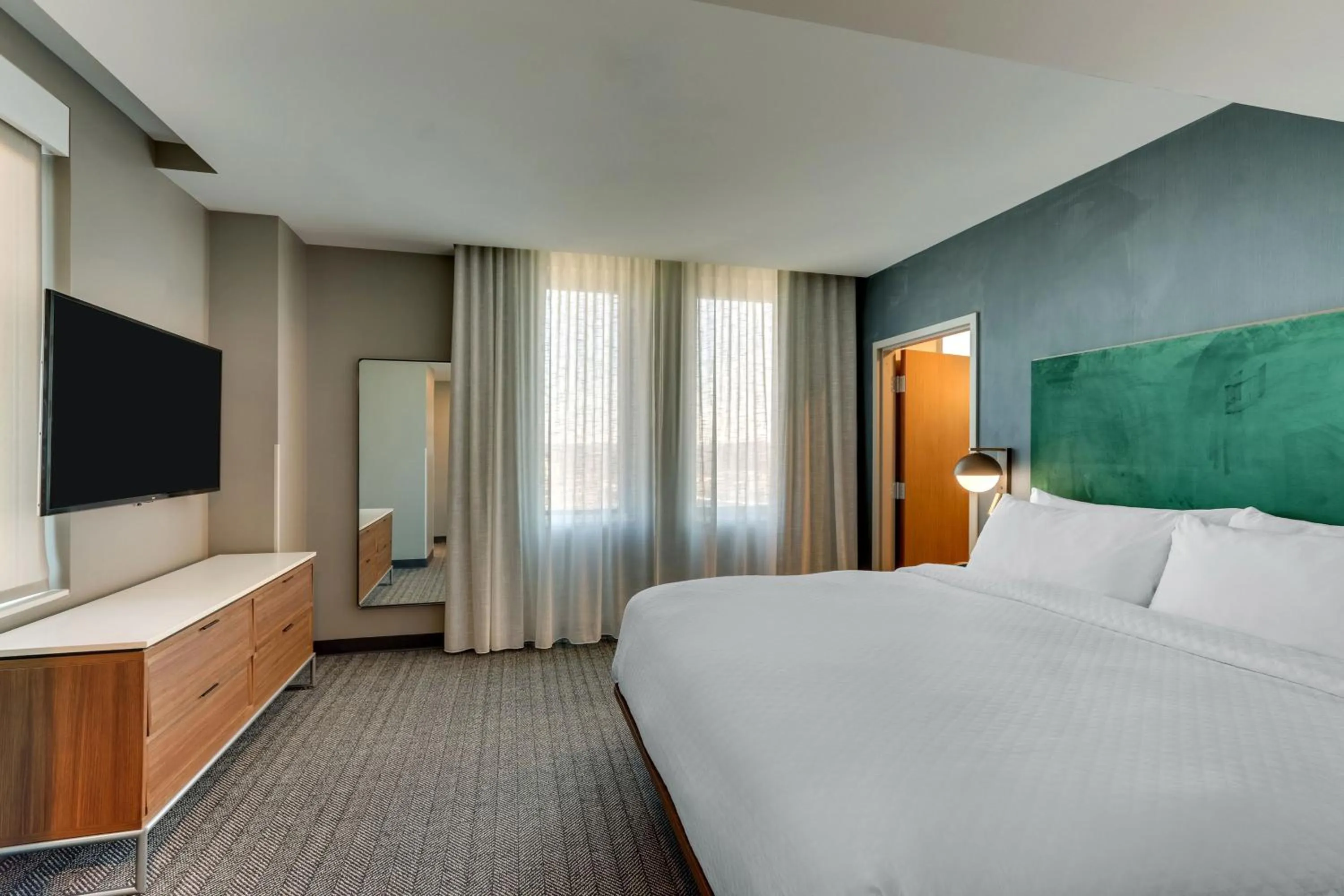 Photo of the whole room, Bed in The Threefoot Hotel, Meridian, a Tribute Portfolio Hotel