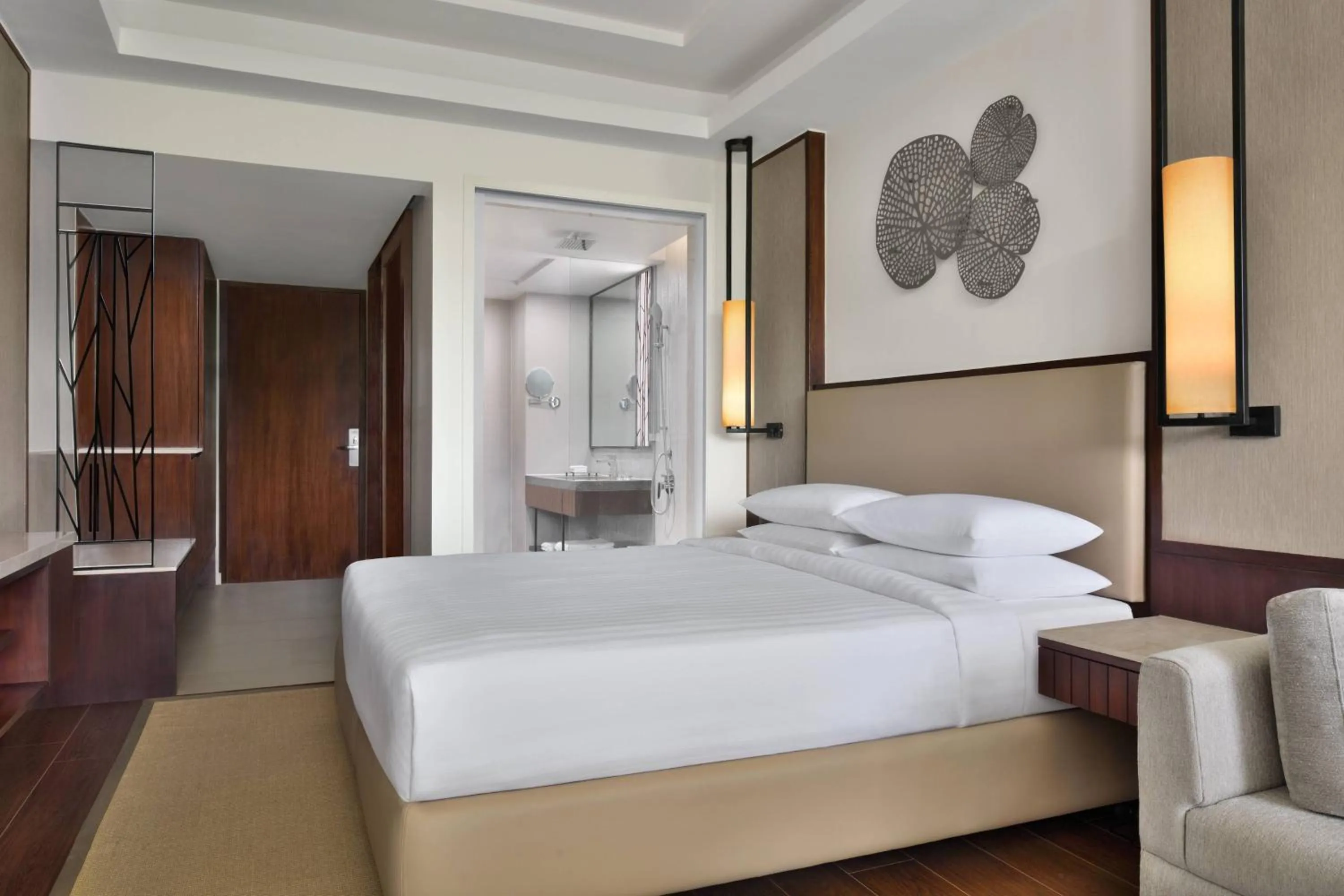 Photo of the whole room, Bed in Courtyard by Marriott Mahabaleshwar