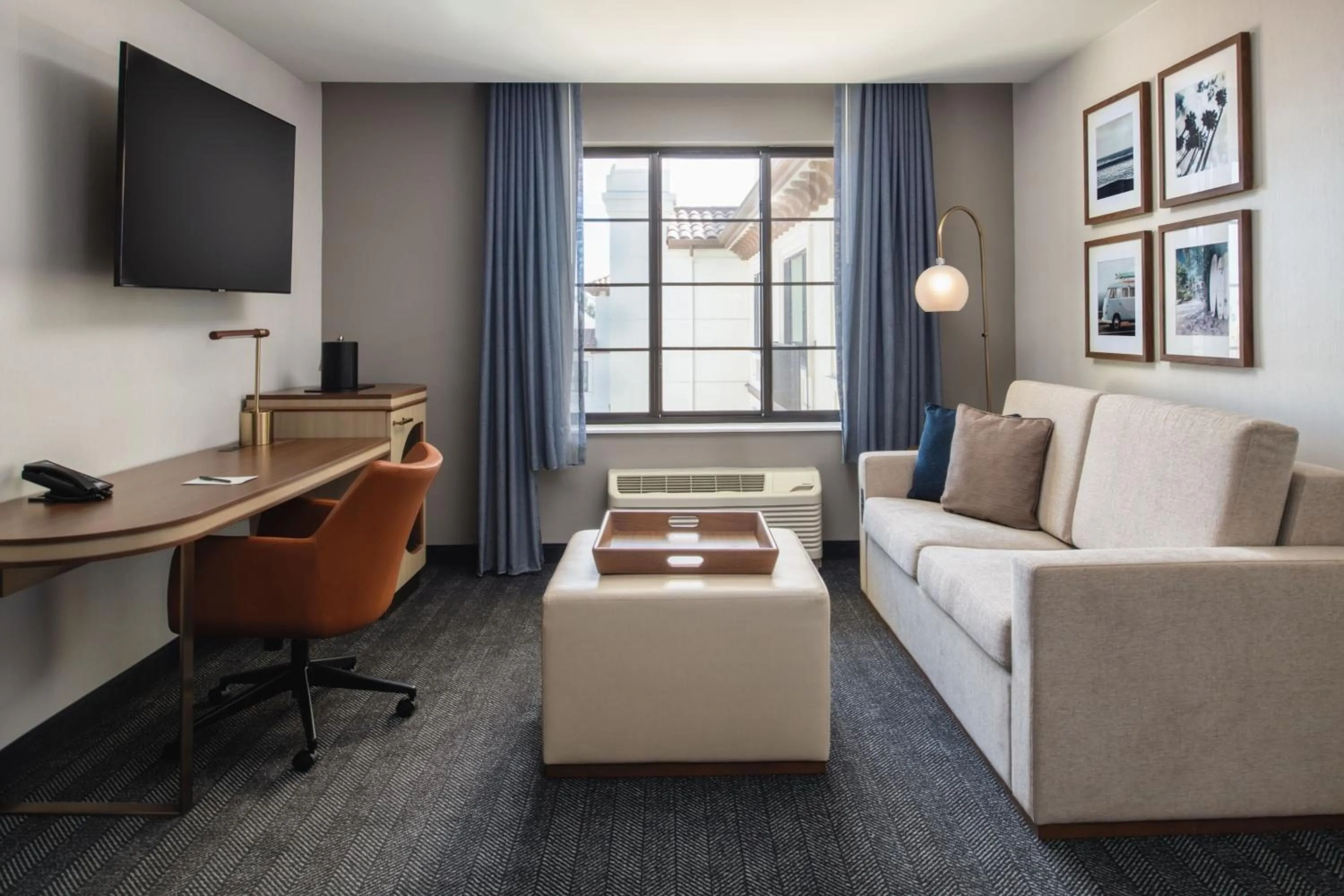 Photo of the whole room in Courtyard by Marriott Santa Cruz