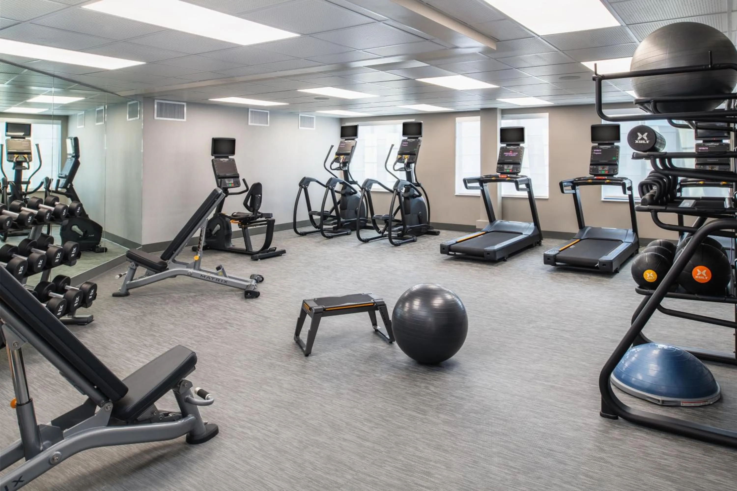 Fitness centre/facilities in Courtyard by Marriott Santa Cruz
