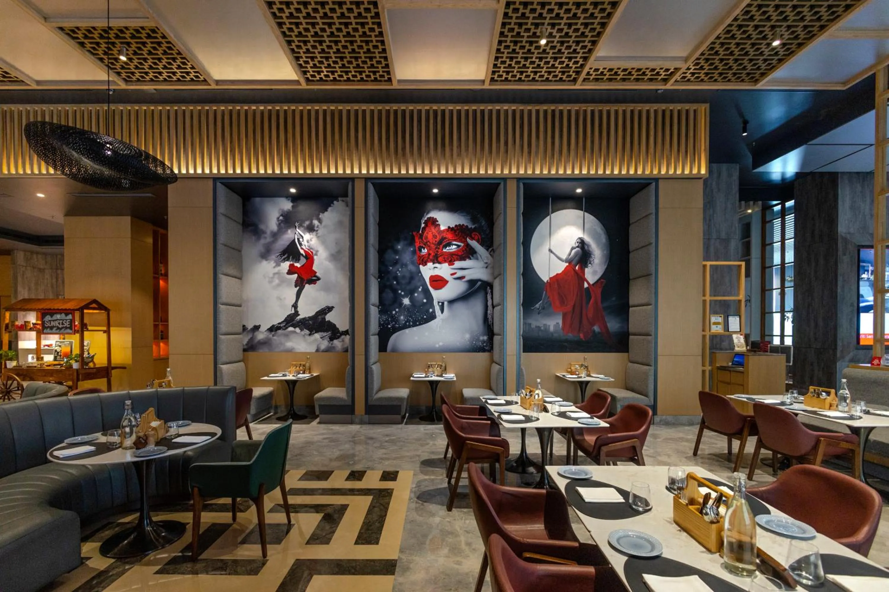 Restaurant/places to eat in Radisson RED Chandigarh Mohali