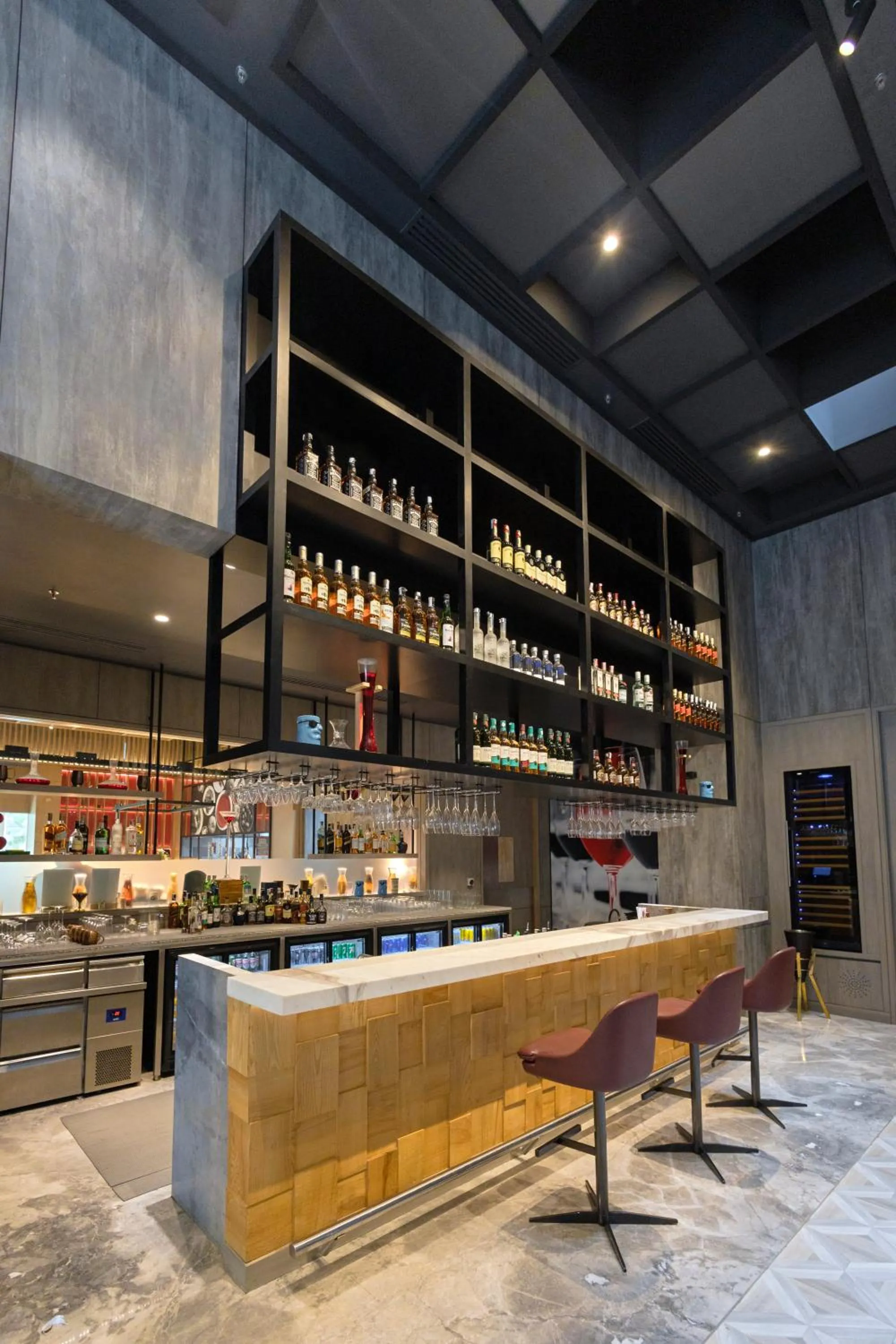 Lounge or bar in Radisson RED Chandigarh Mohali