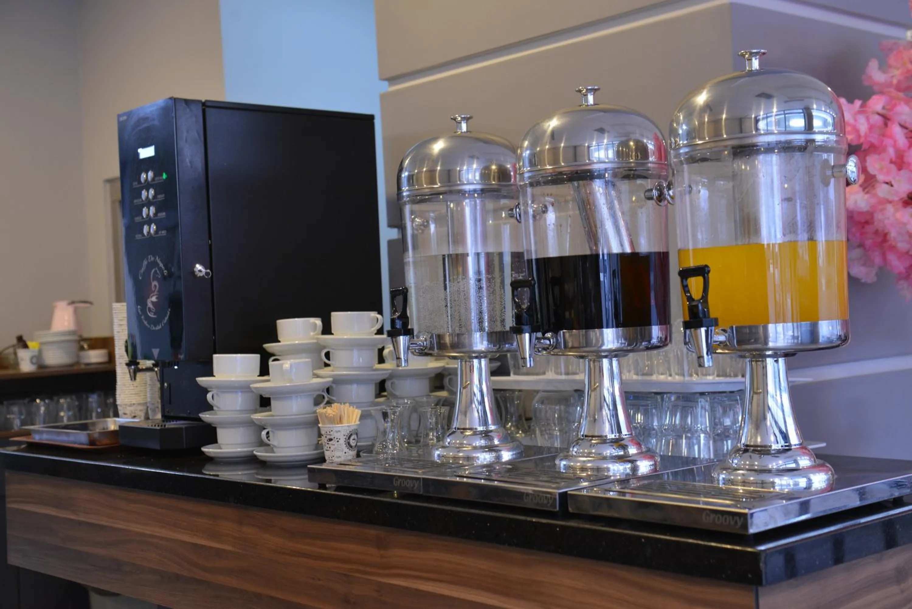 Coffee/tea facilities in Litros Hotel & Spa