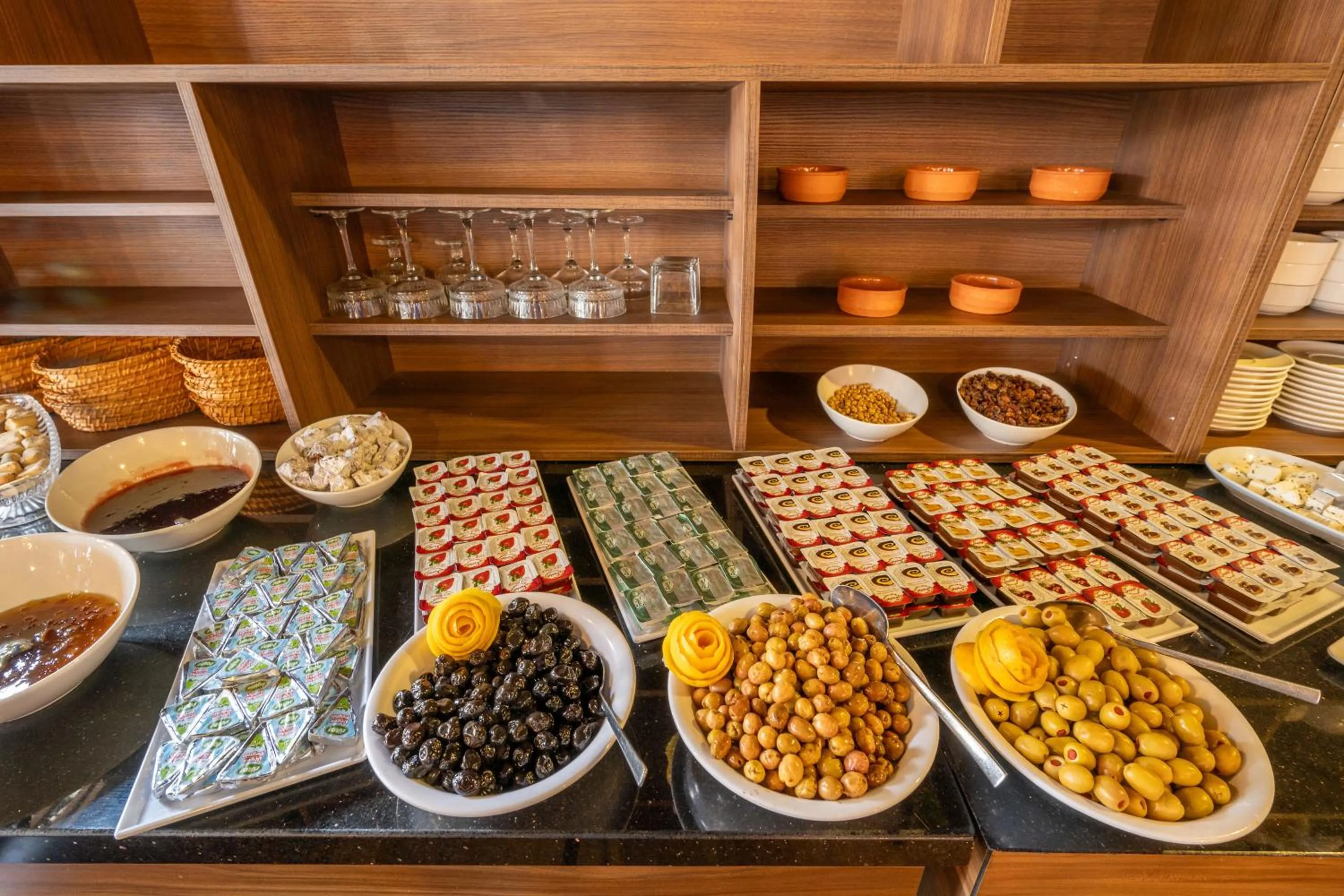 Buffet breakfast in Litros Hotel & Spa