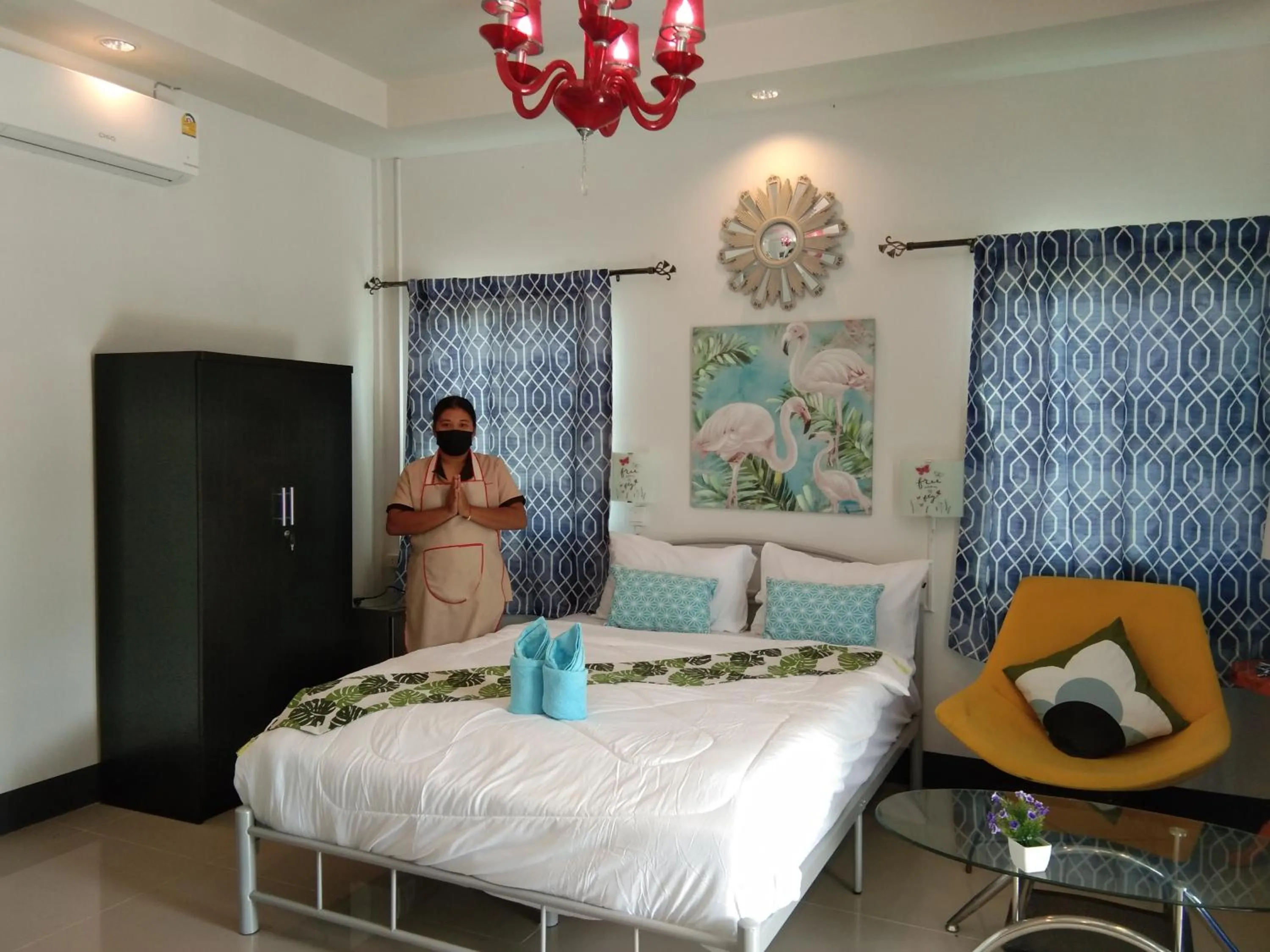 People, Bed in Cessna Park Resort and Hotel