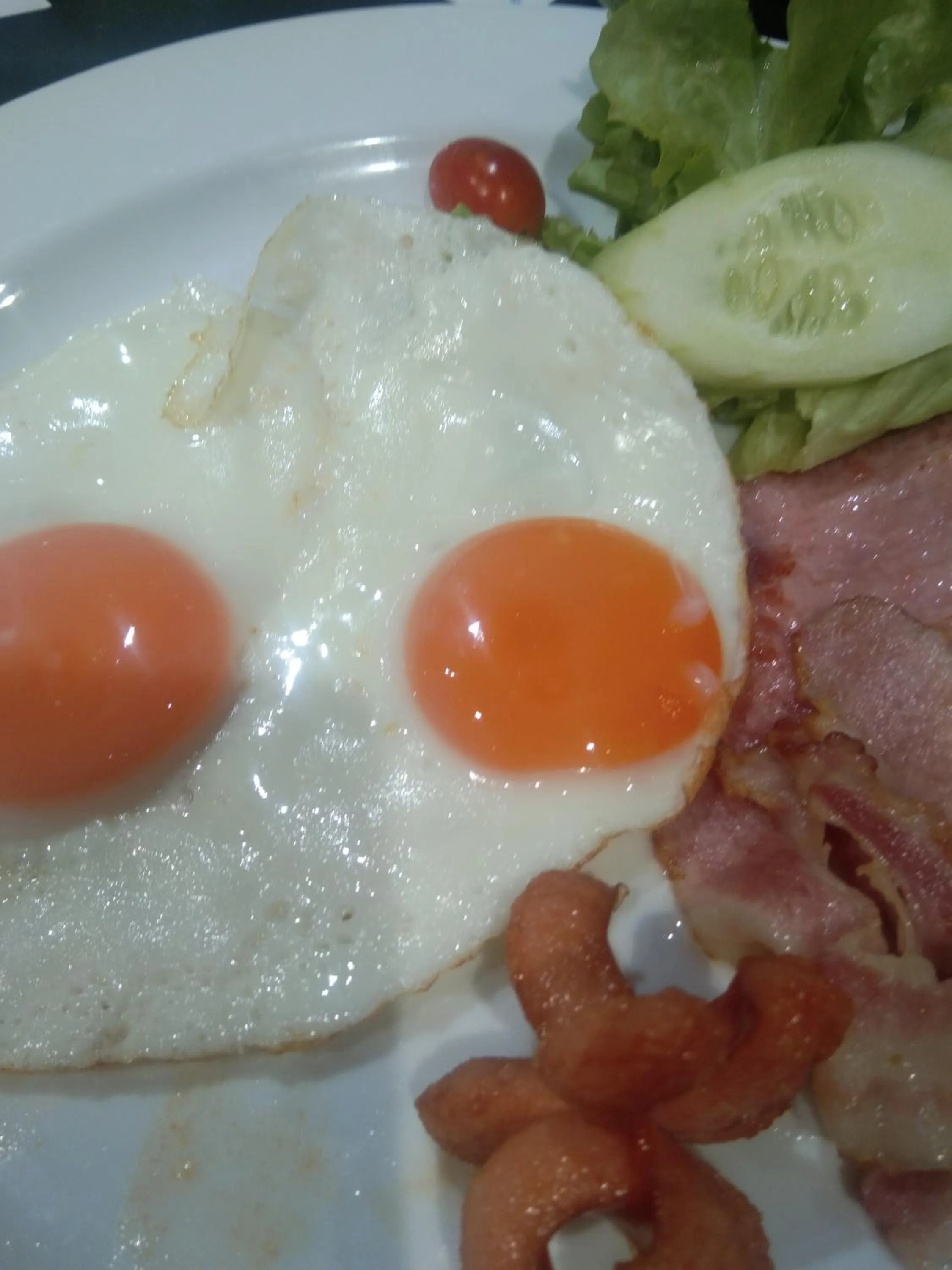 Food and drinks in Cessna Park Resort and Hotel