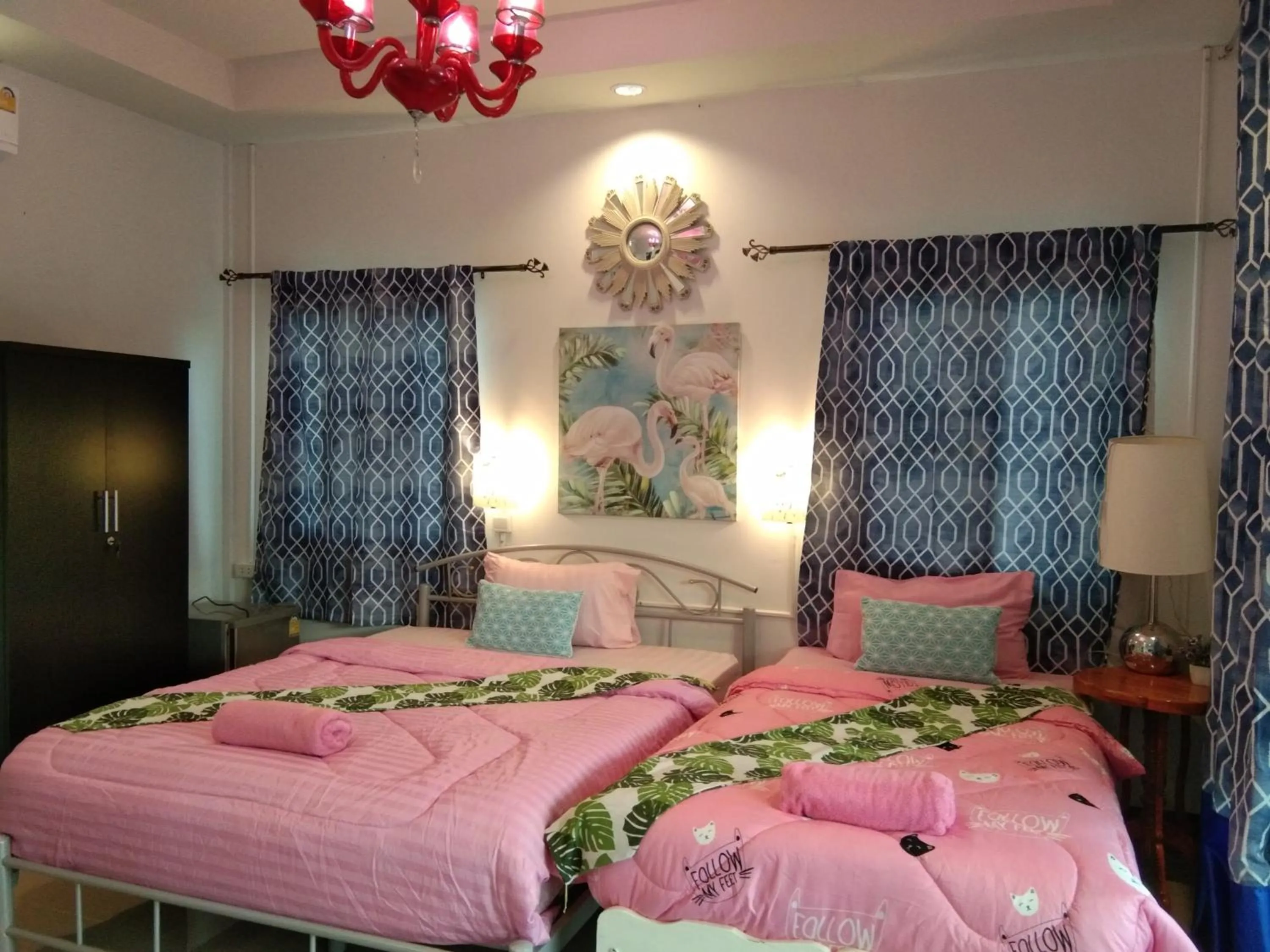 Communal lounge/ TV room, Bed in Cessna Park Resort and Hotel