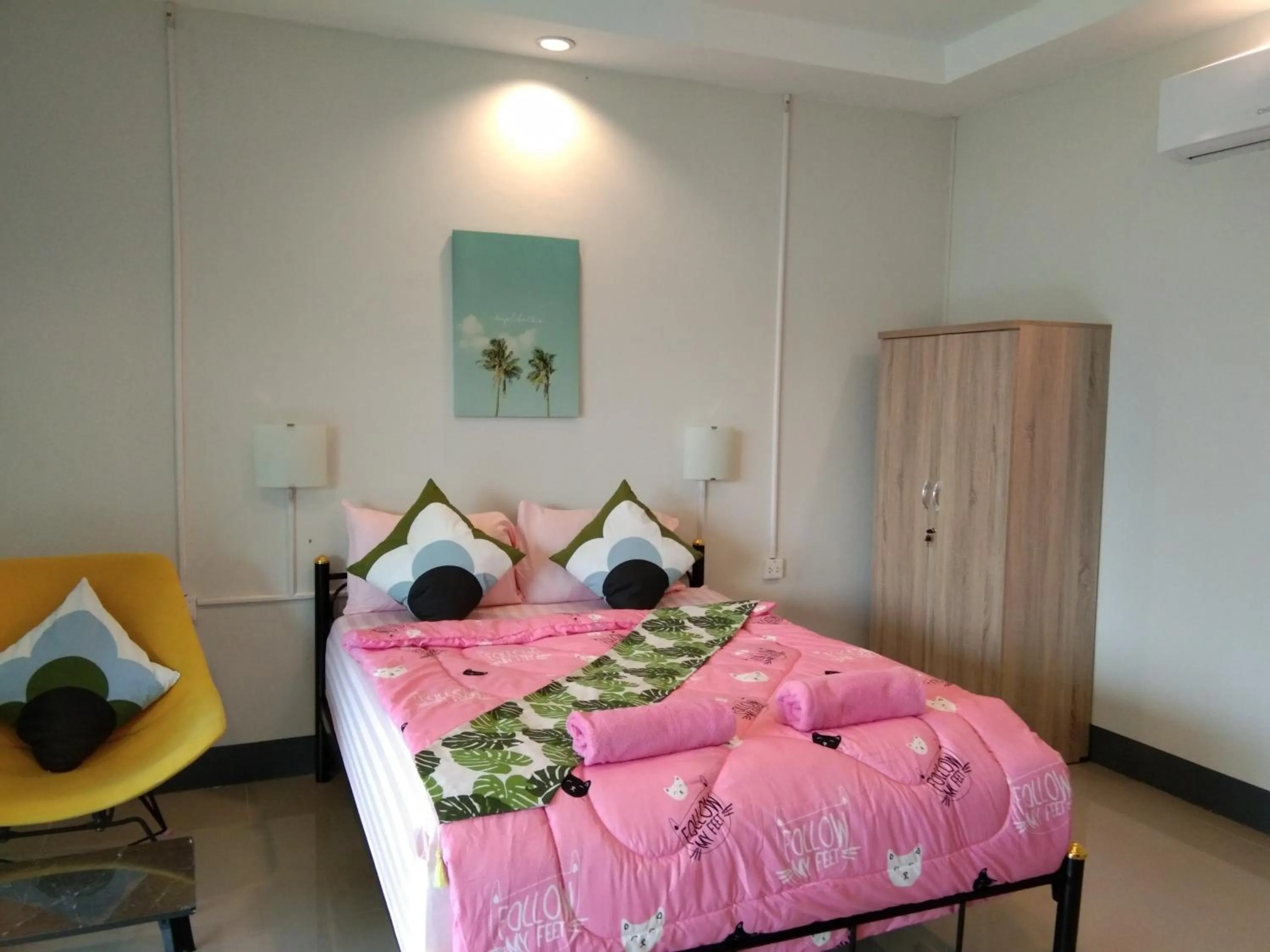 Bed in Cessna Park Resort and Hotel