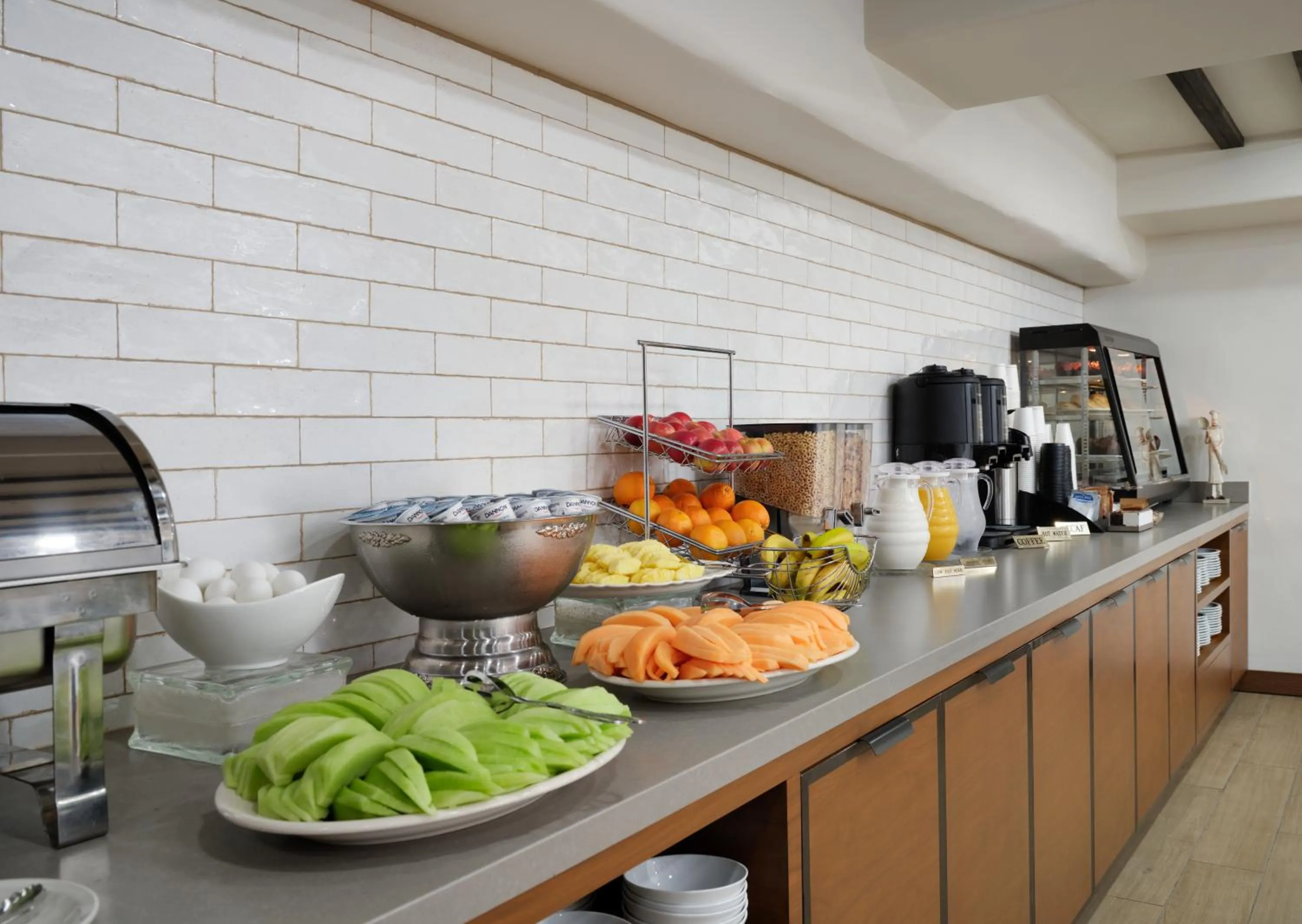 Breakfast in Hotel Pacific