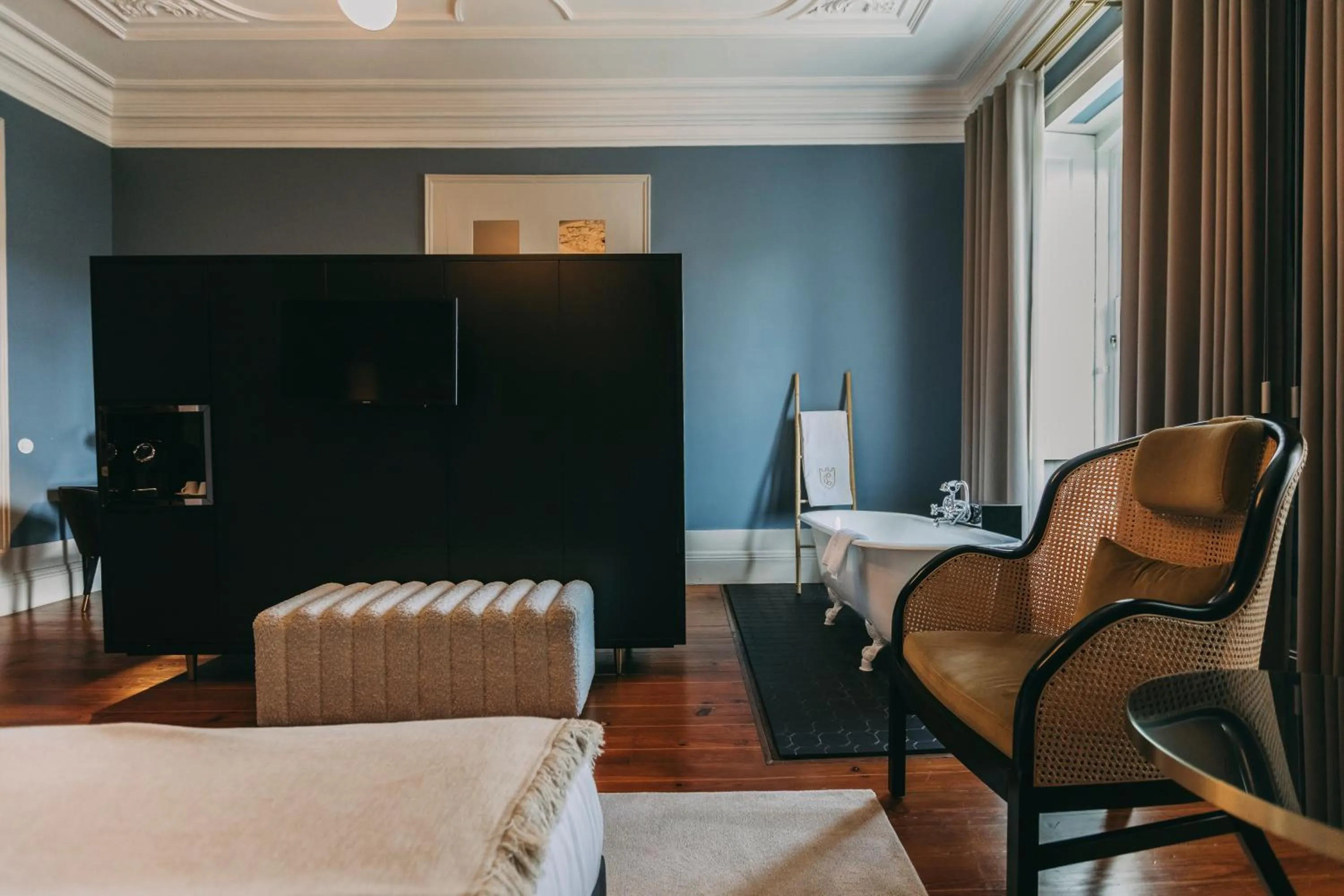 Bedroom, Bed in Torel Royal Court