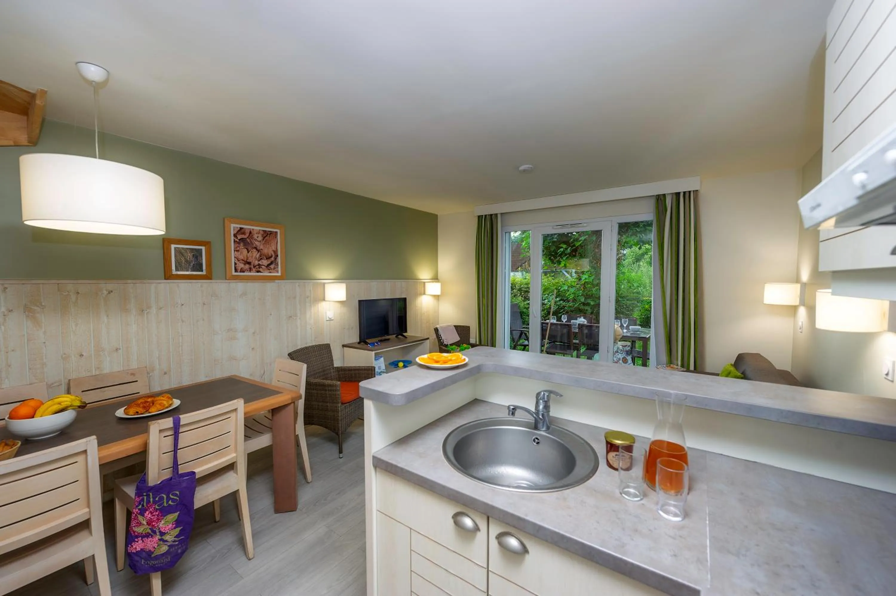 Kitchen or kitchenette in Résidence Goélia La Pommeraie