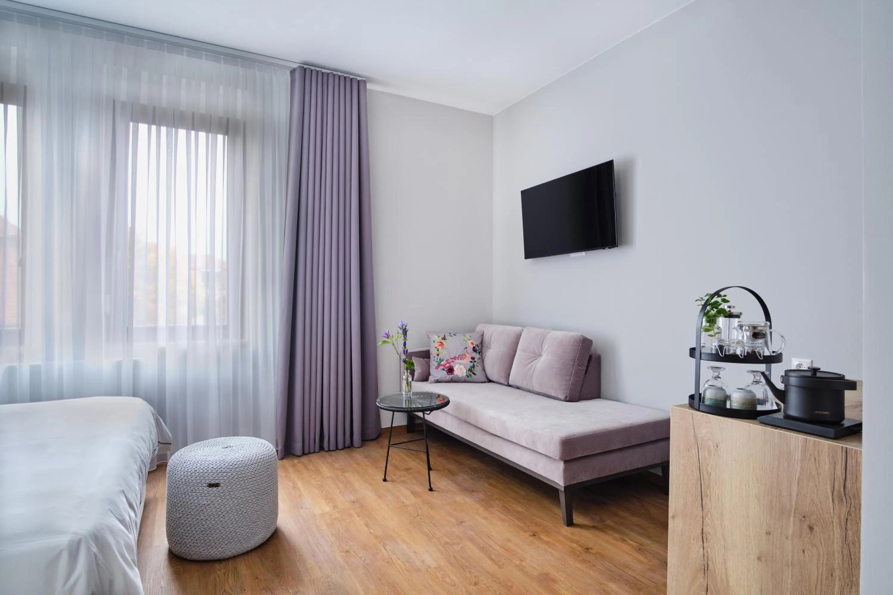 TV and multimedia, Bed in The Kepos Hotel Erlangen