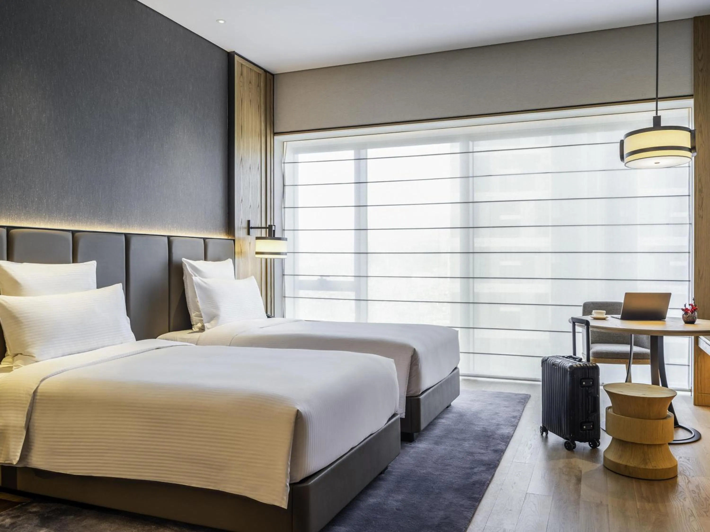 Bedroom, Bed in Pullman Dali