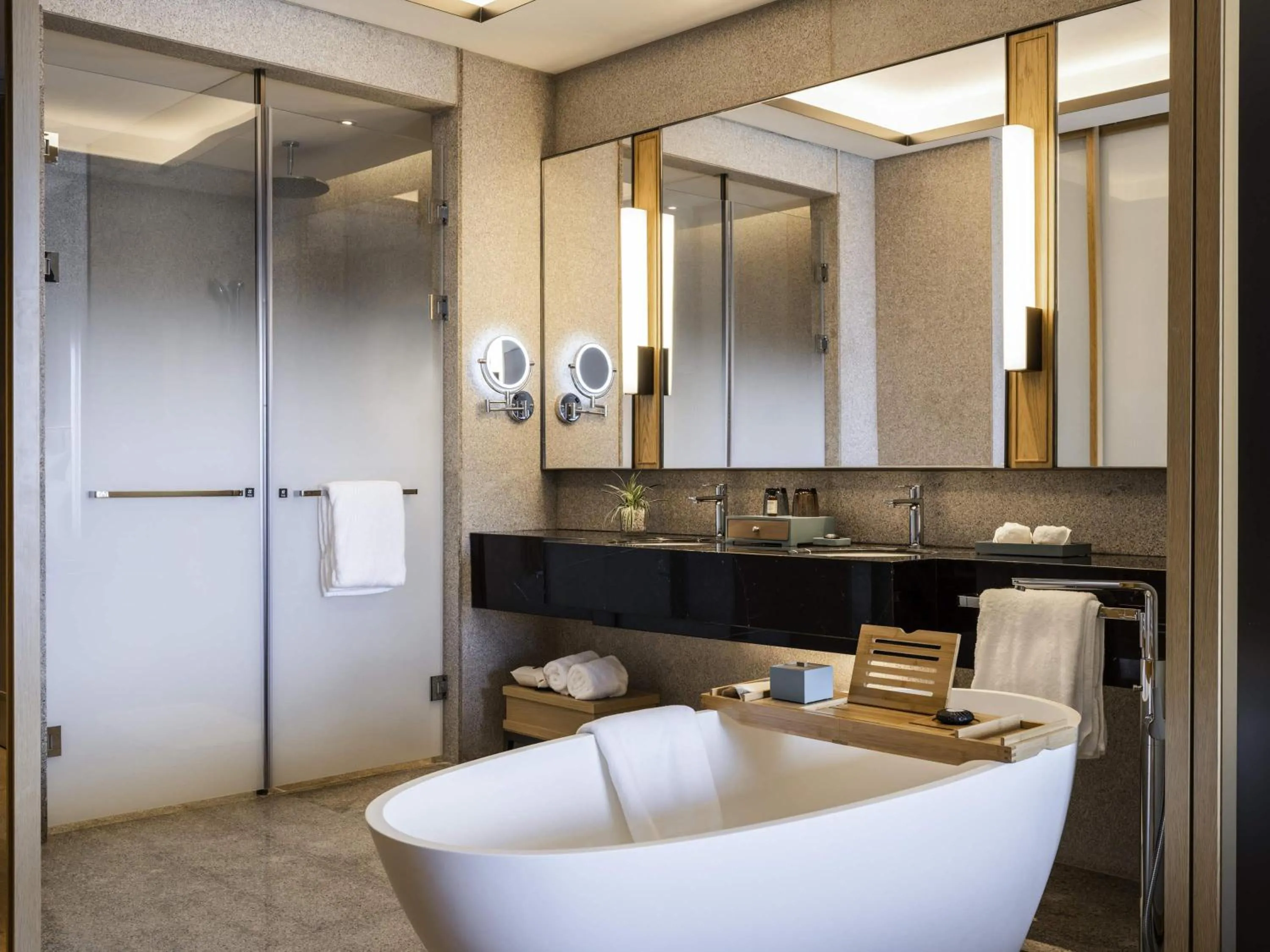 Bedroom in Pullman Dali