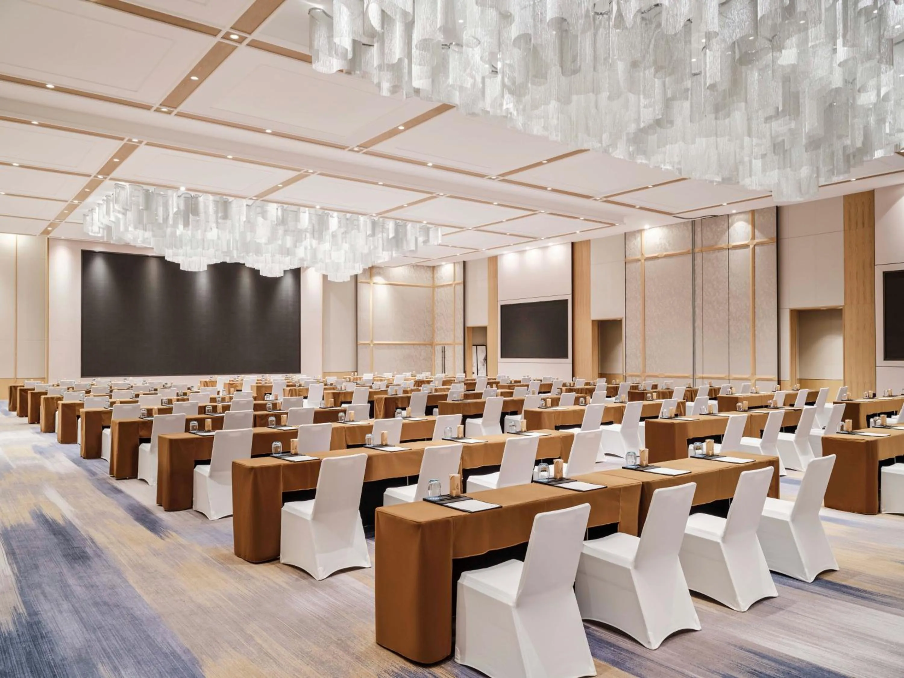 Banquet/Function facilities in Pullman Dali