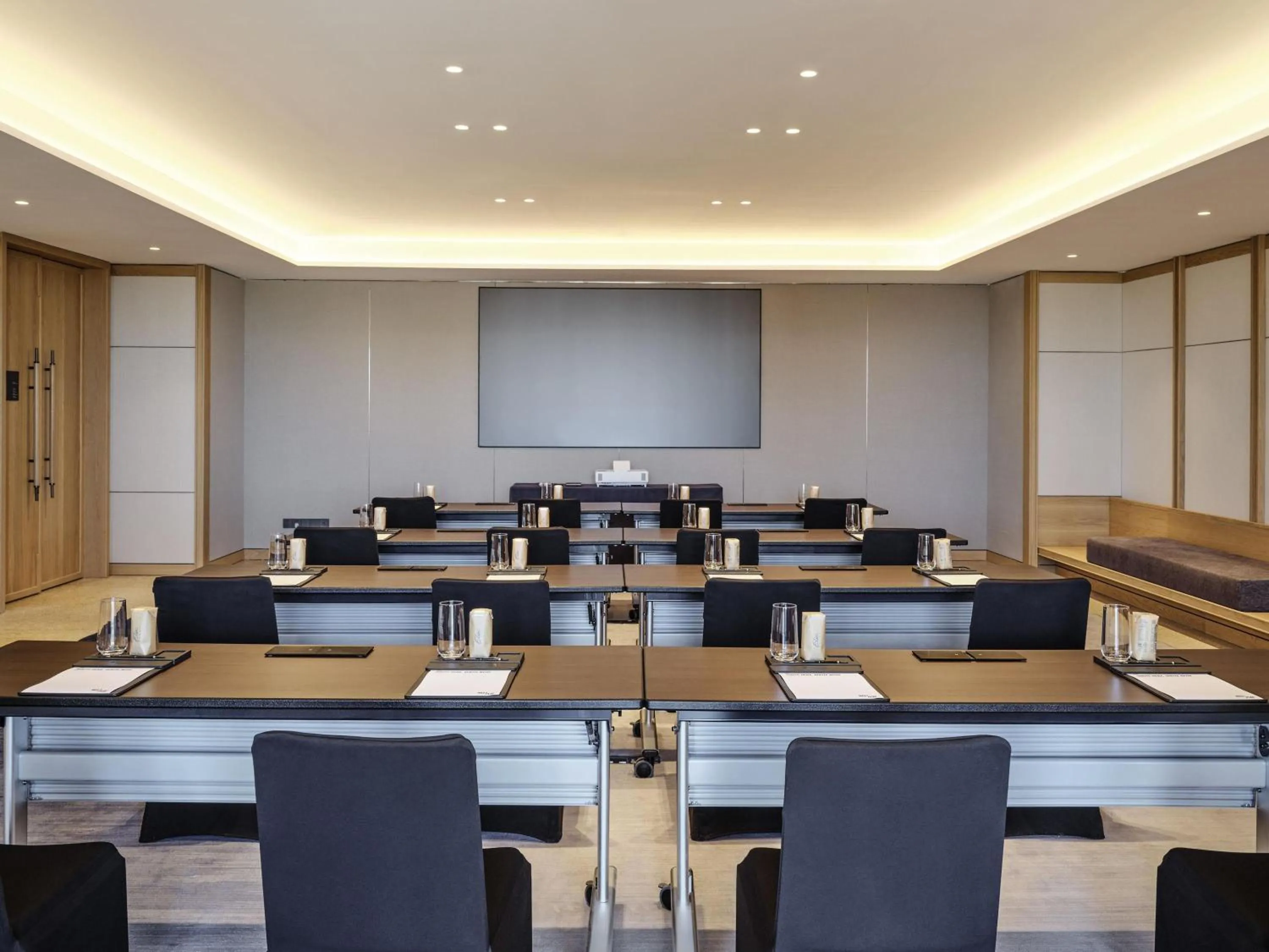 Meeting/conference room in Pullman Dali