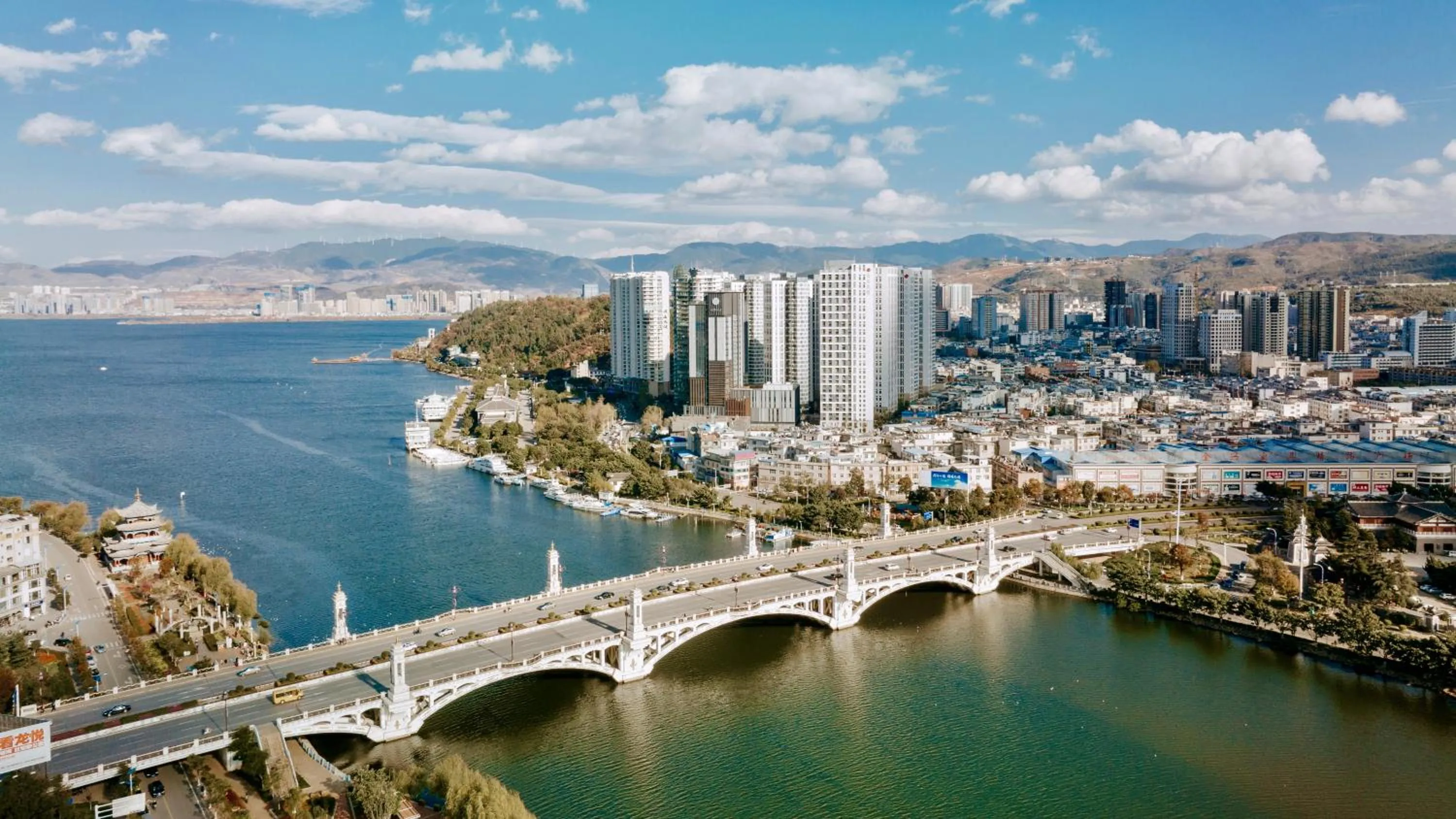 River view in Pullman Dali