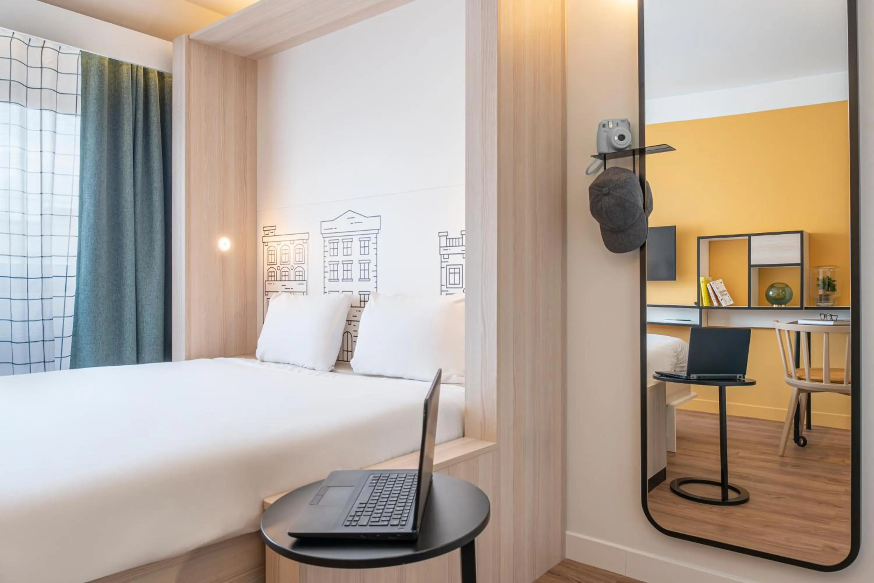 Bed in Aparthotel Adagio Access Kiel City