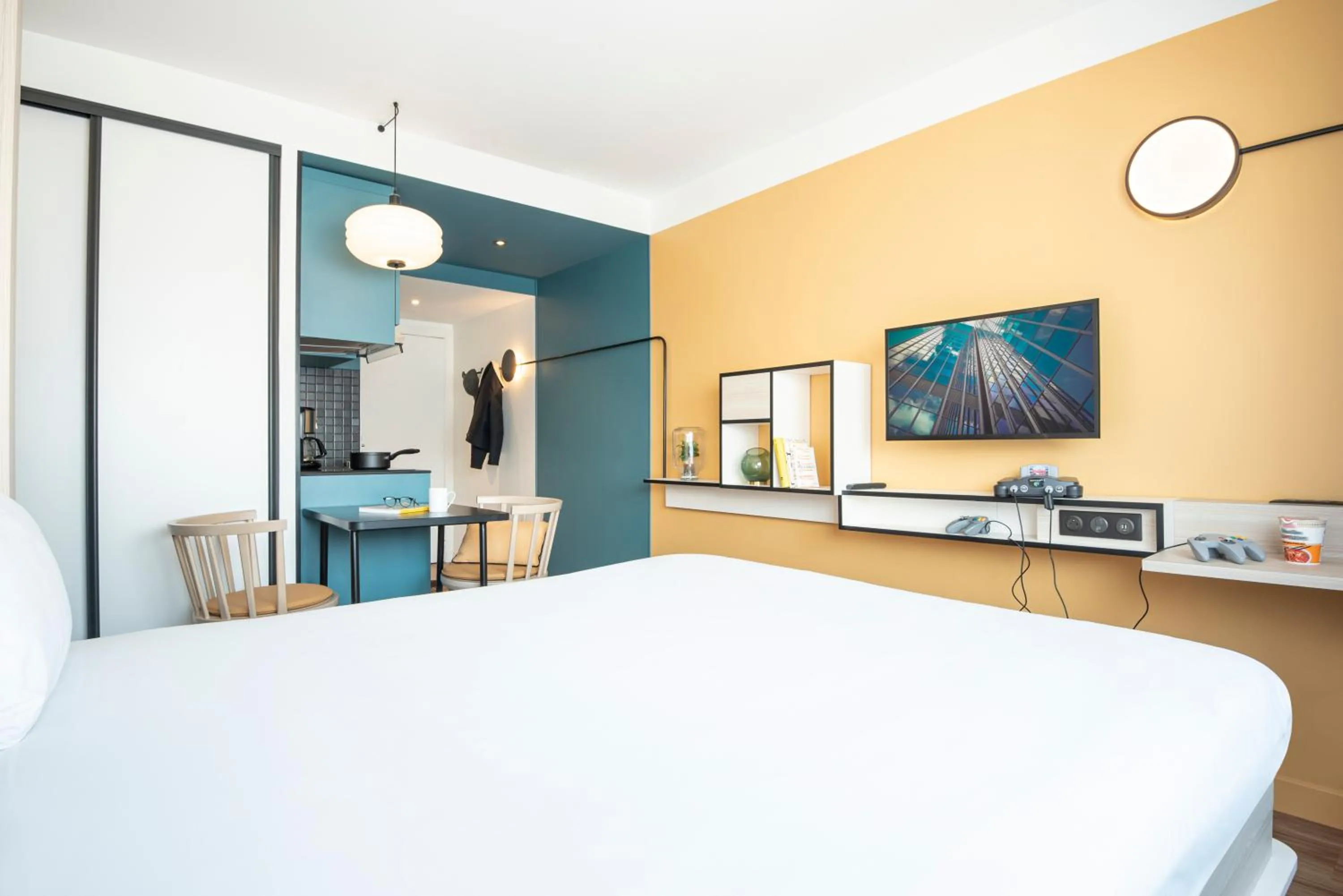 Bed in Aparthotel Adagio Access Kiel City