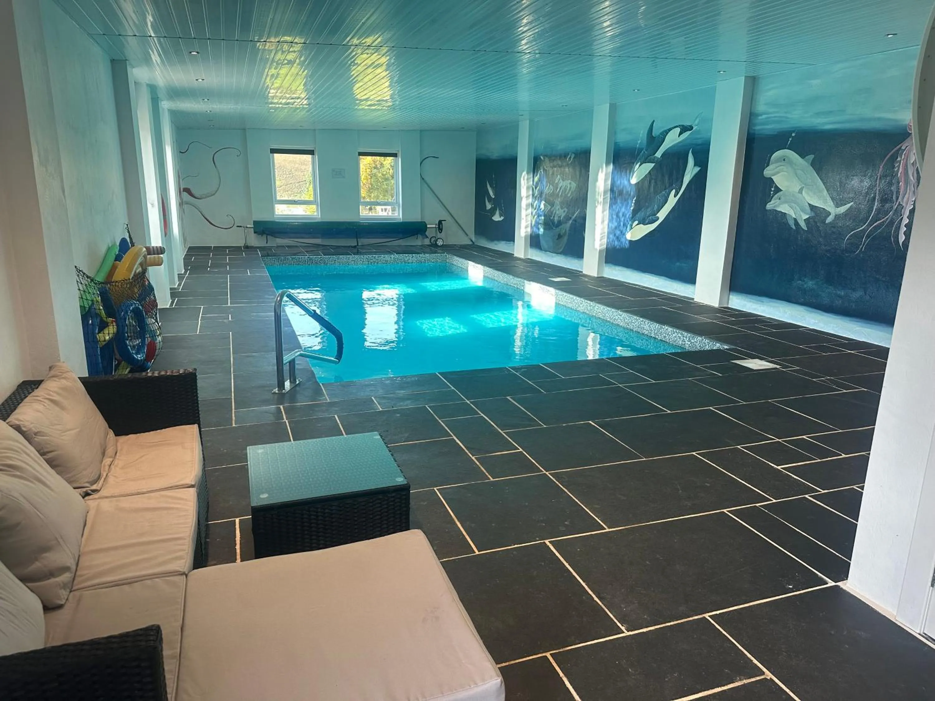 Swimming pool in Belton House Holiday Home