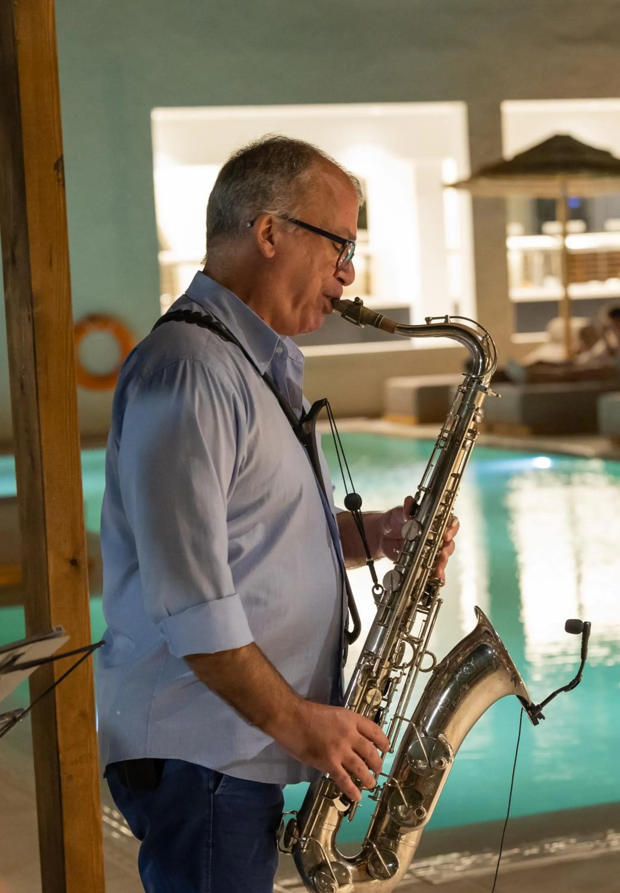 Entertainment in Cabana Blu Hotel & Suites