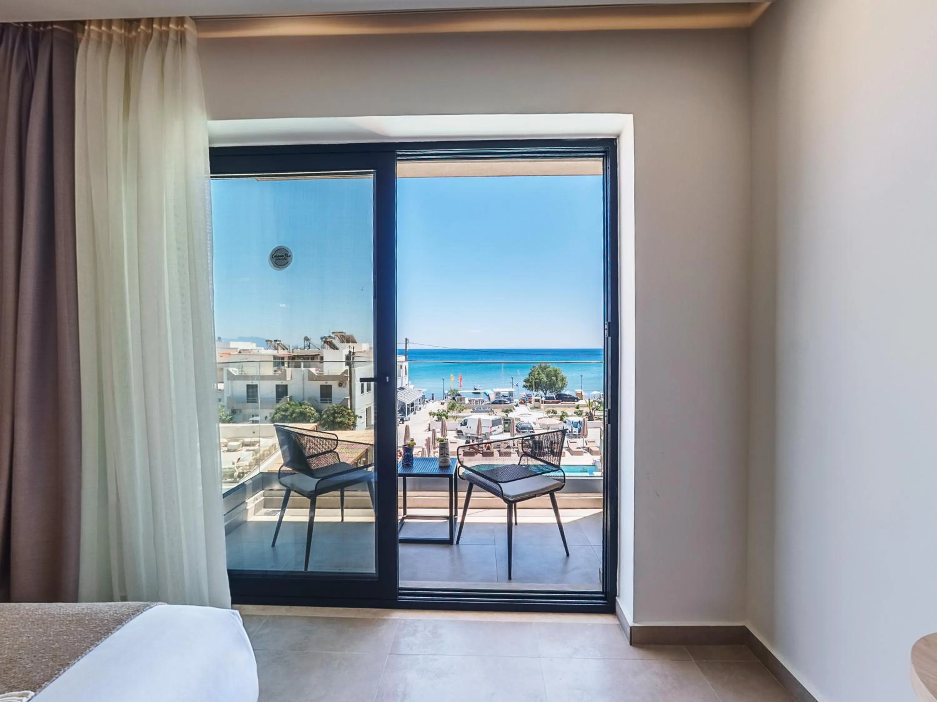 Balcony/Terrace, Bed in Cabana Blu Hotel & Suites